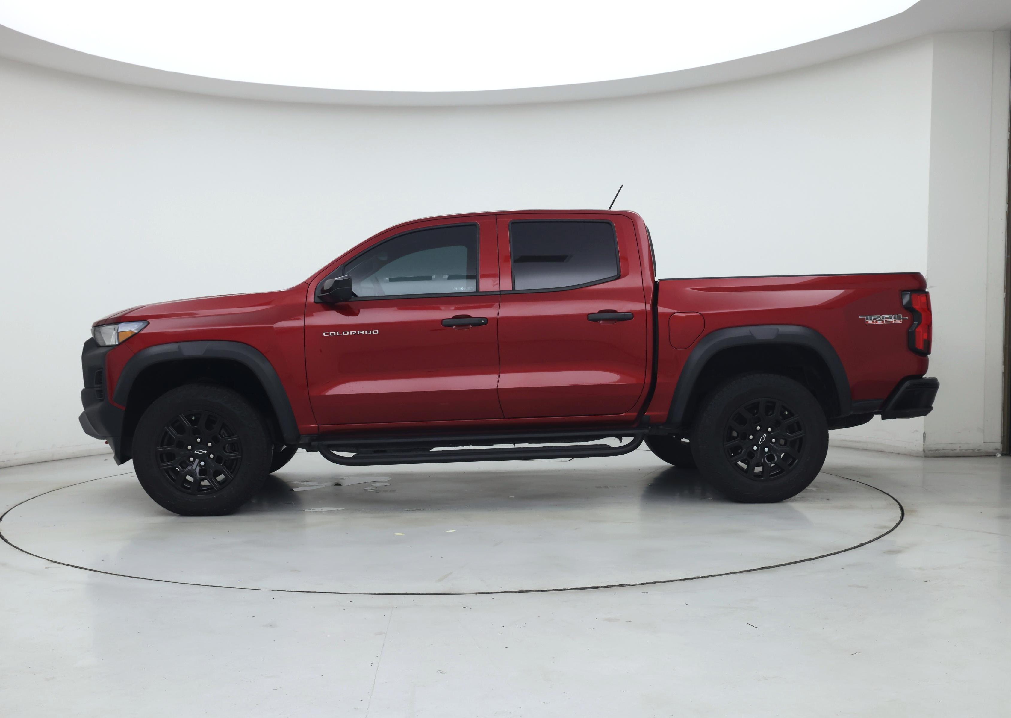Thumbnail: 2024 Chevrolet Colorado - 3
