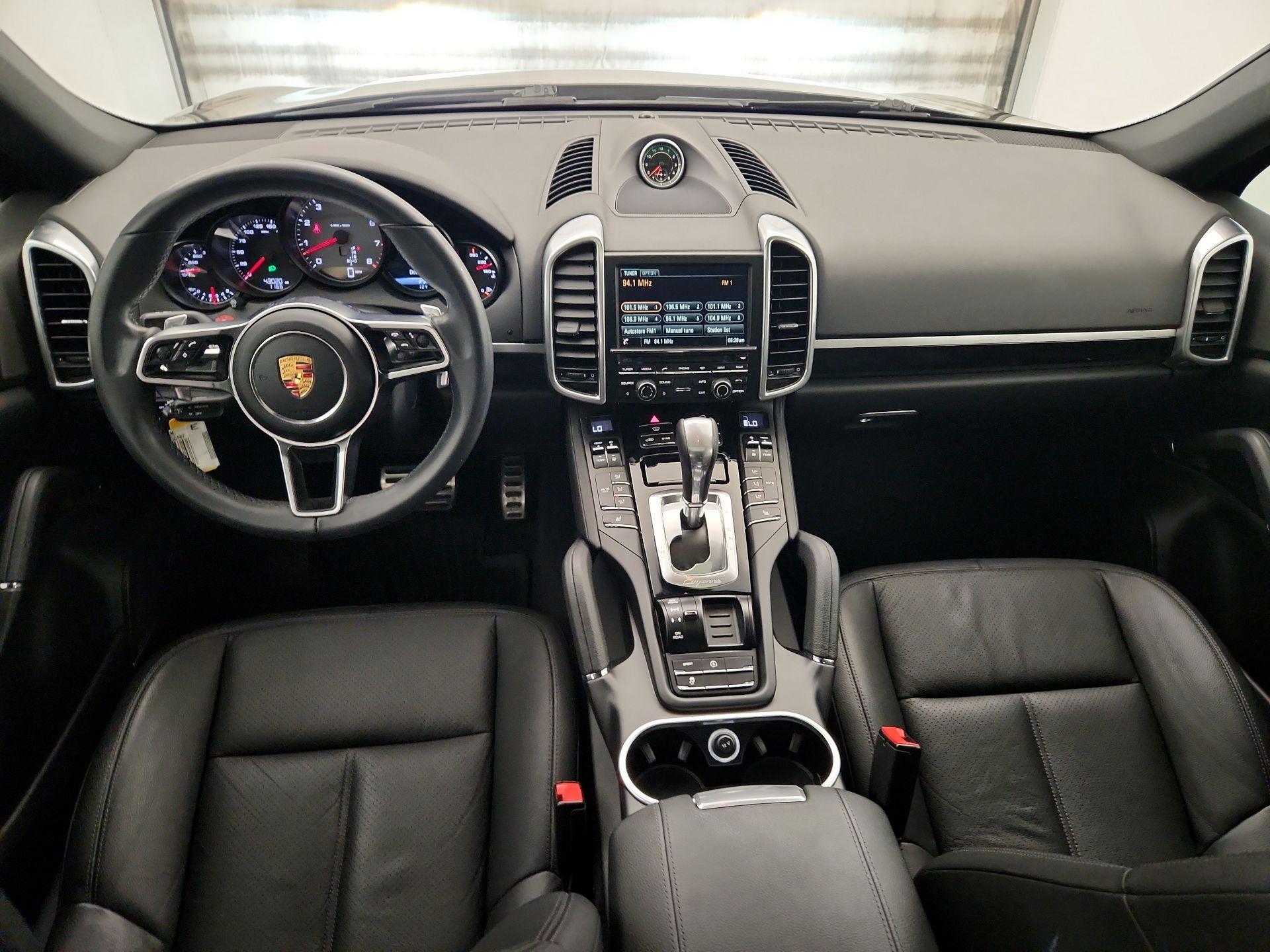 Thumbnail: 2015 Porsche Cayenne - 9