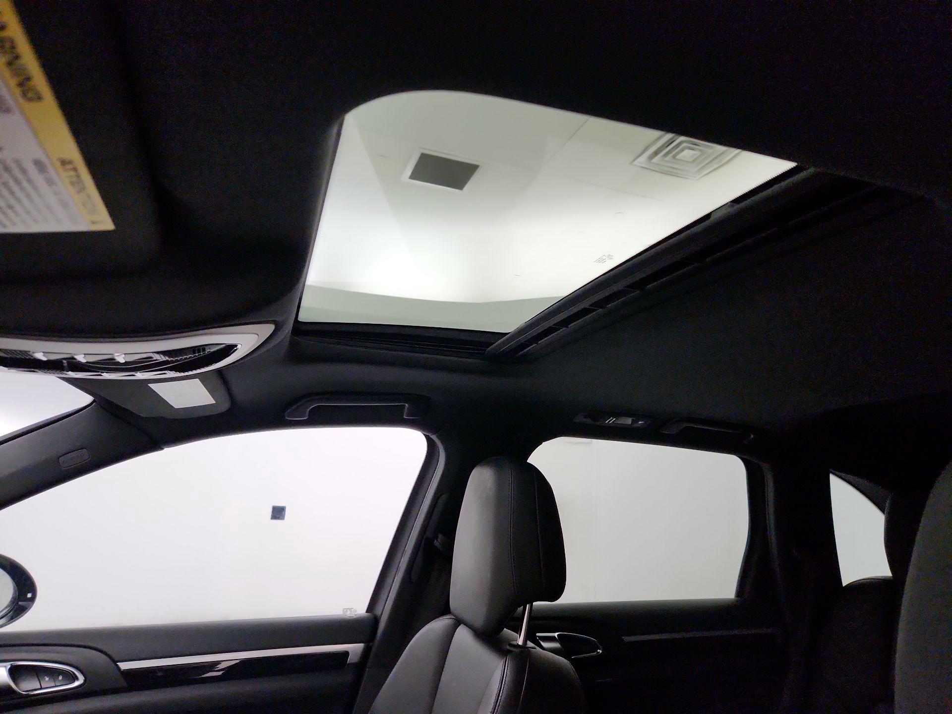 Thumbnail: 2015 Porsche Cayenne - 19