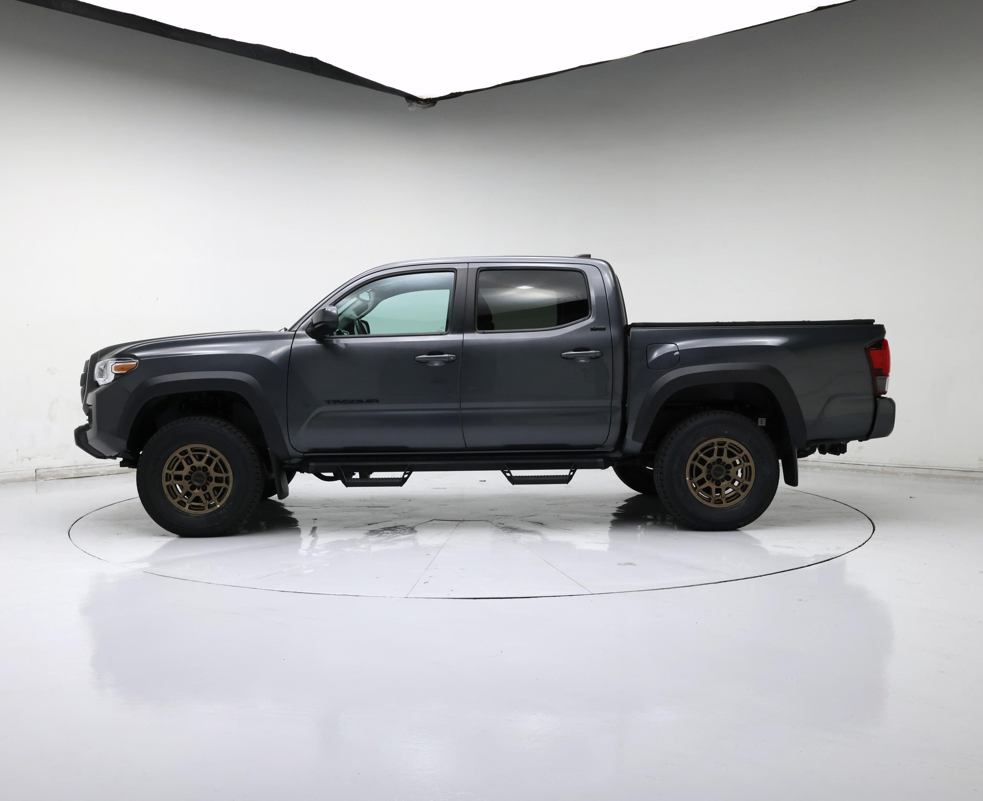 Thumbnail: 2023 Toyota Tacoma - 3
