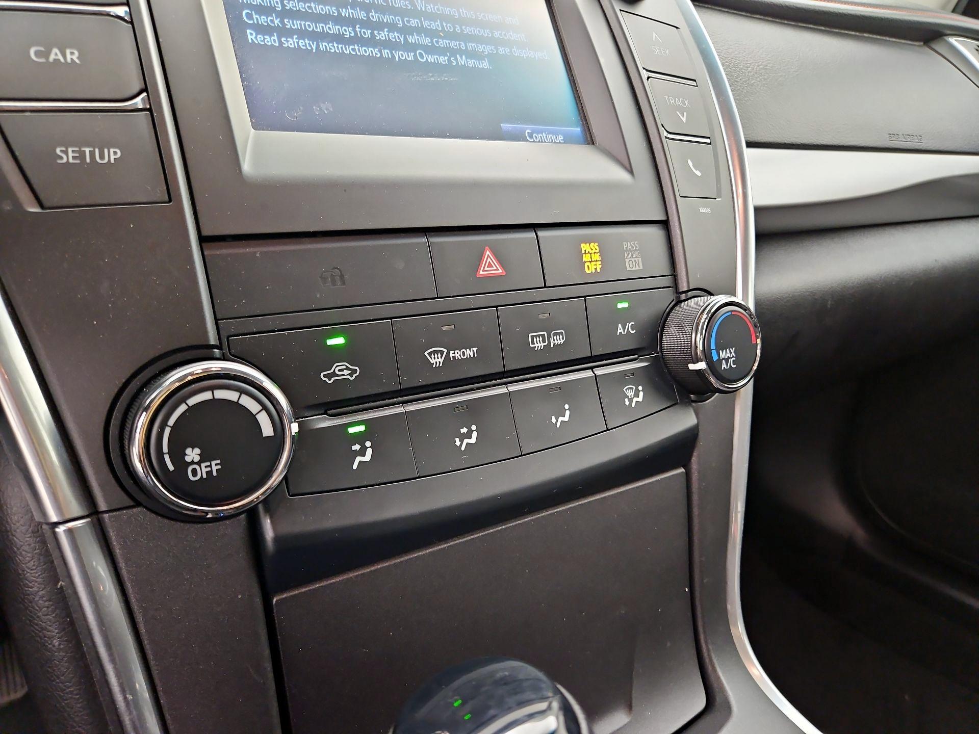 Thumbnail: 2015 Toyota Camry - 14