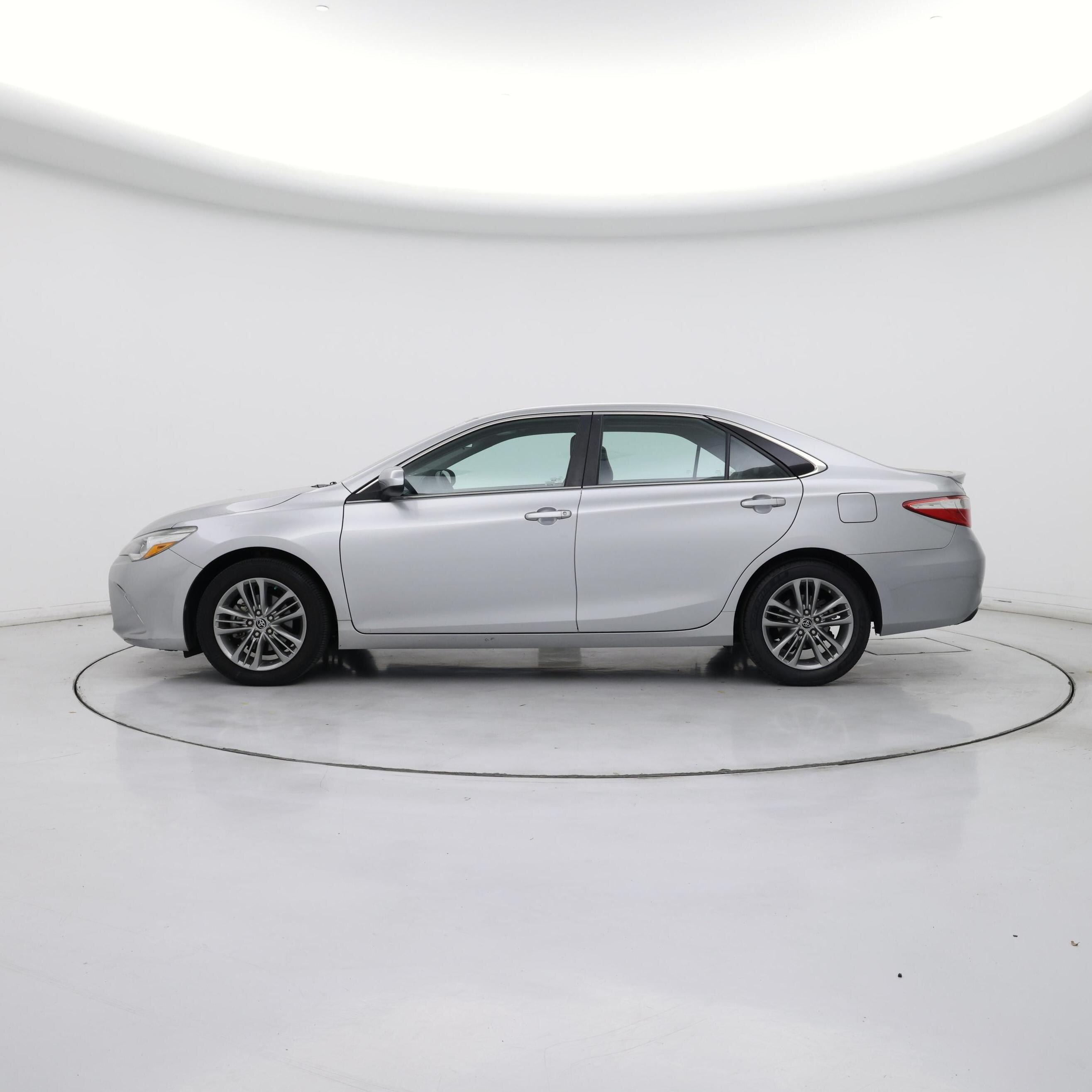 Thumbnail: 2015 Toyota Camry - 3