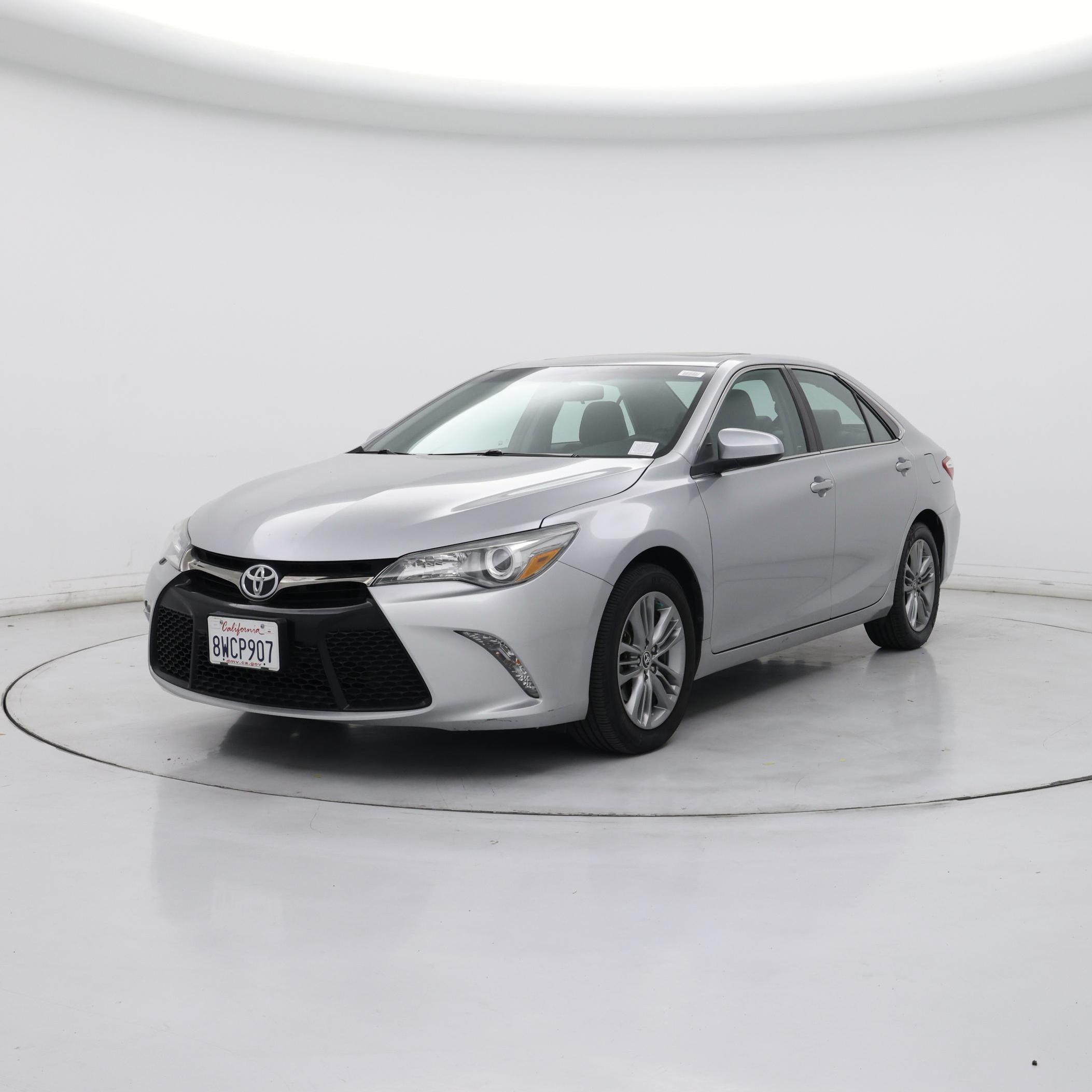 Thumbnail: 2015 Toyota Camry - 4