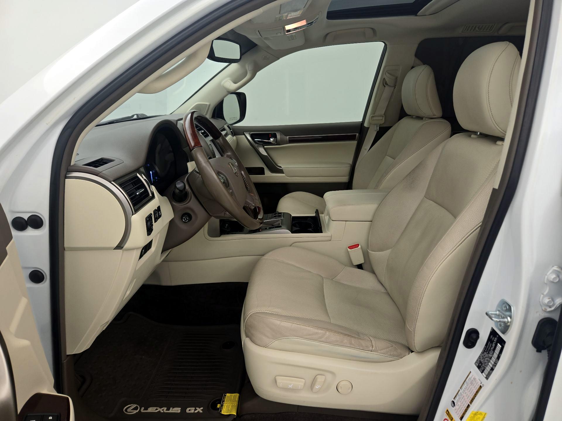 Thumbnail: 2016 Lexus GX - 11