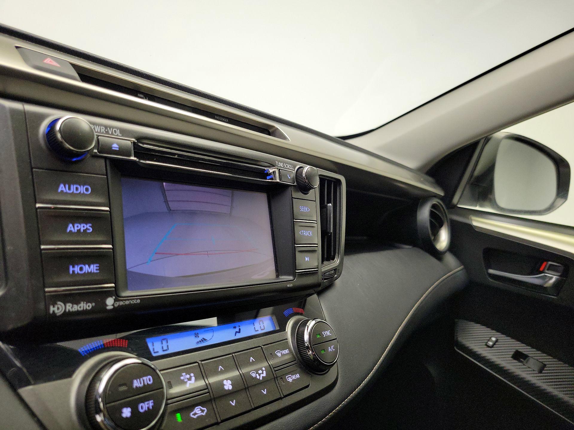 Thumbnail: 2015 Toyota RAV4 - 14