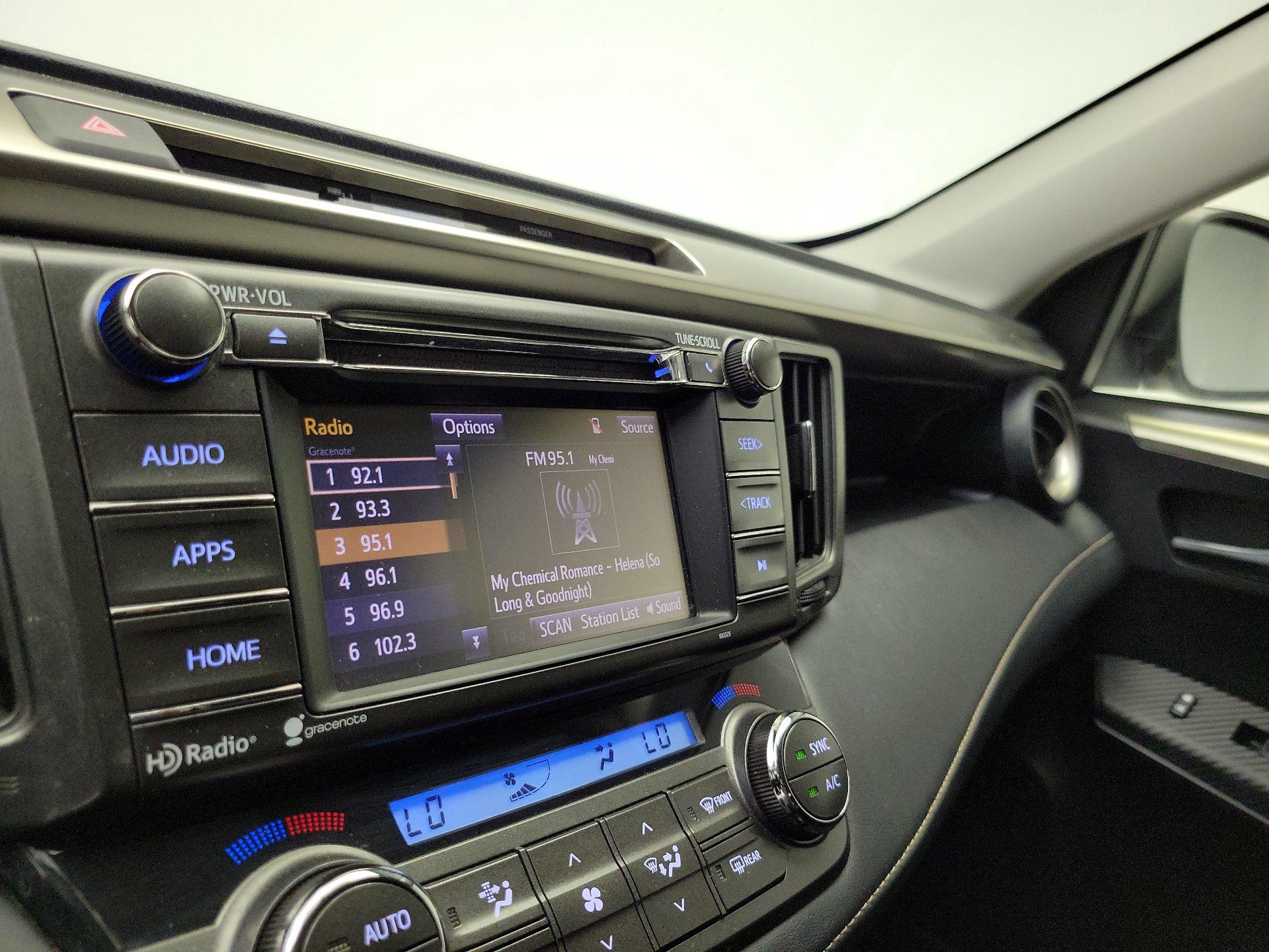 Thumbnail: 2015 Toyota RAV4 - 15