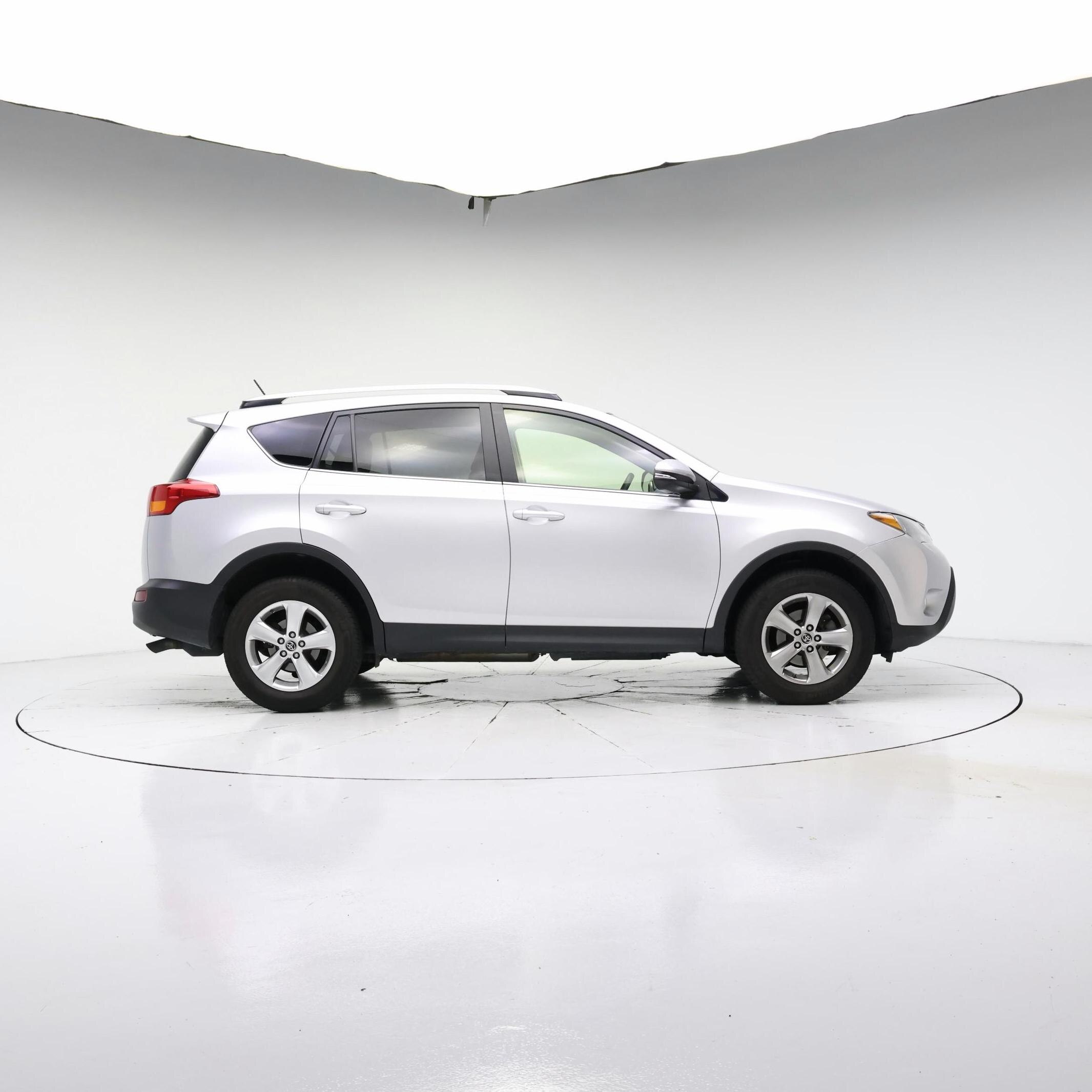 Thumbnail: 2015 Toyota RAV4 - 7