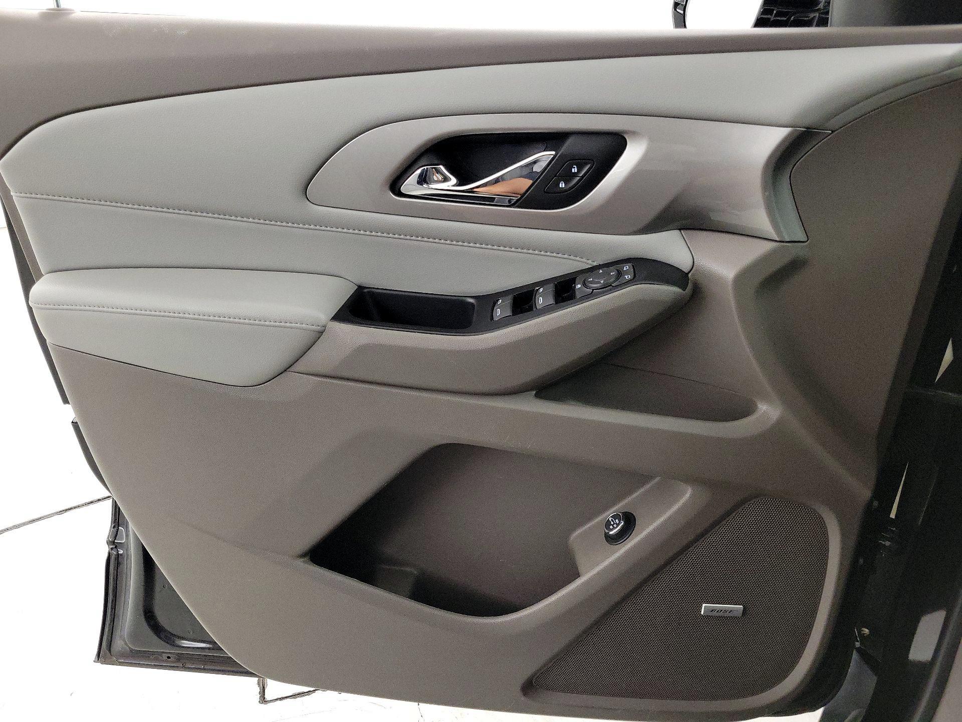 Thumbnail: 2018 Chevrolet Traverse - 12
