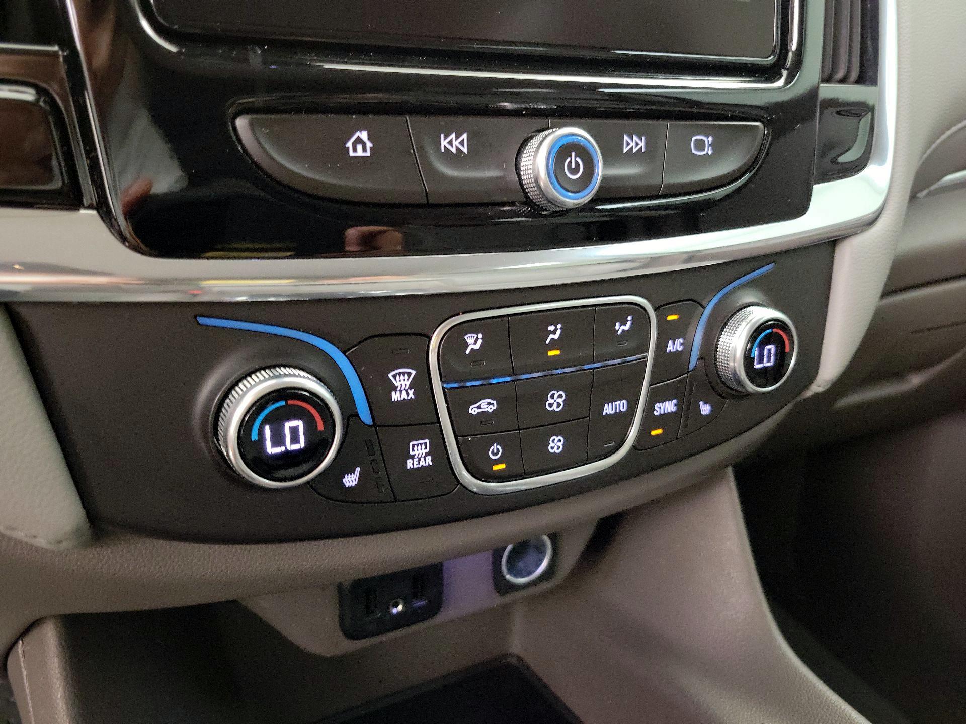 Thumbnail: 2018 Chevrolet Traverse - 16