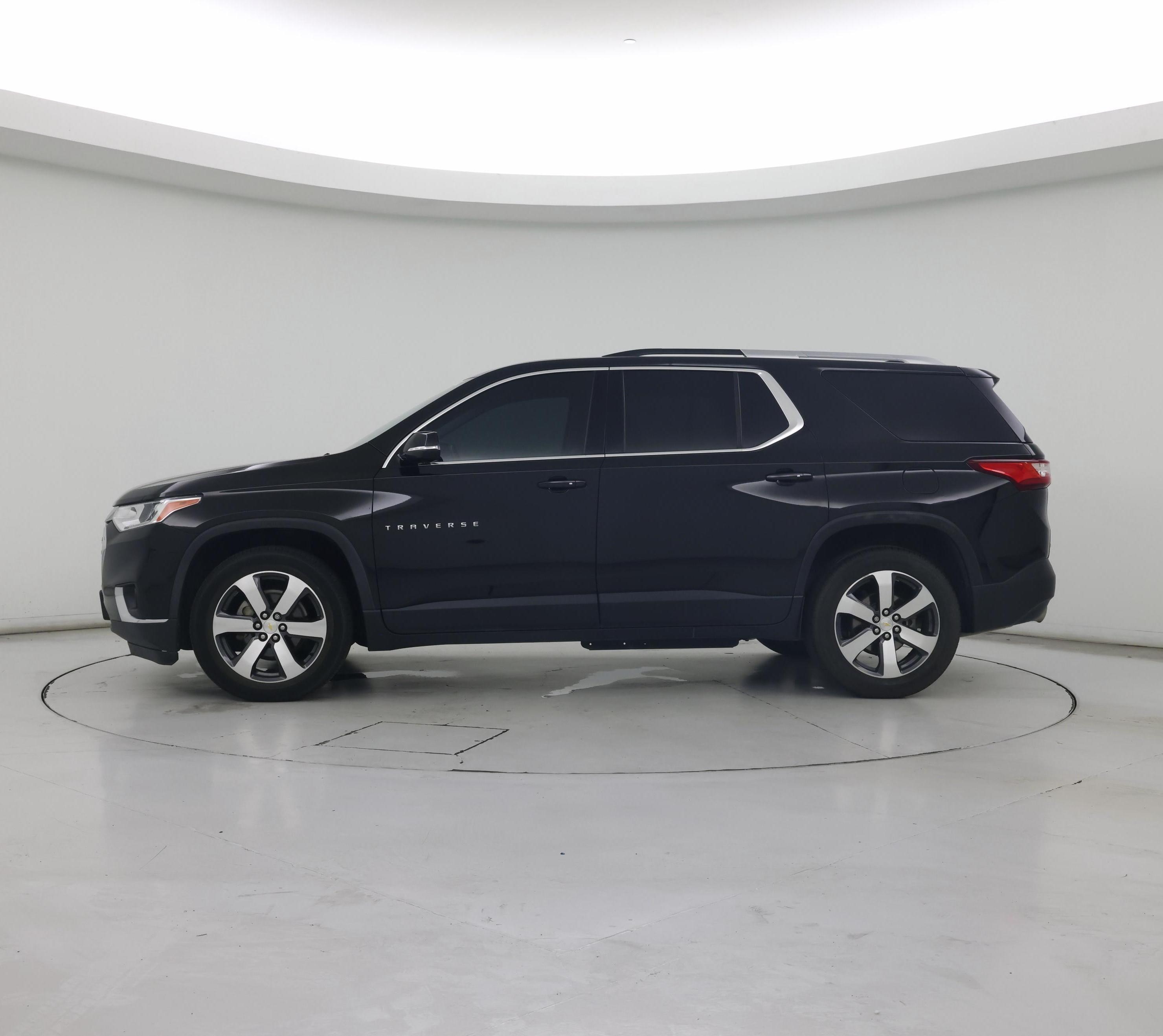 Thumbnail: 2018 Chevrolet Traverse - 3