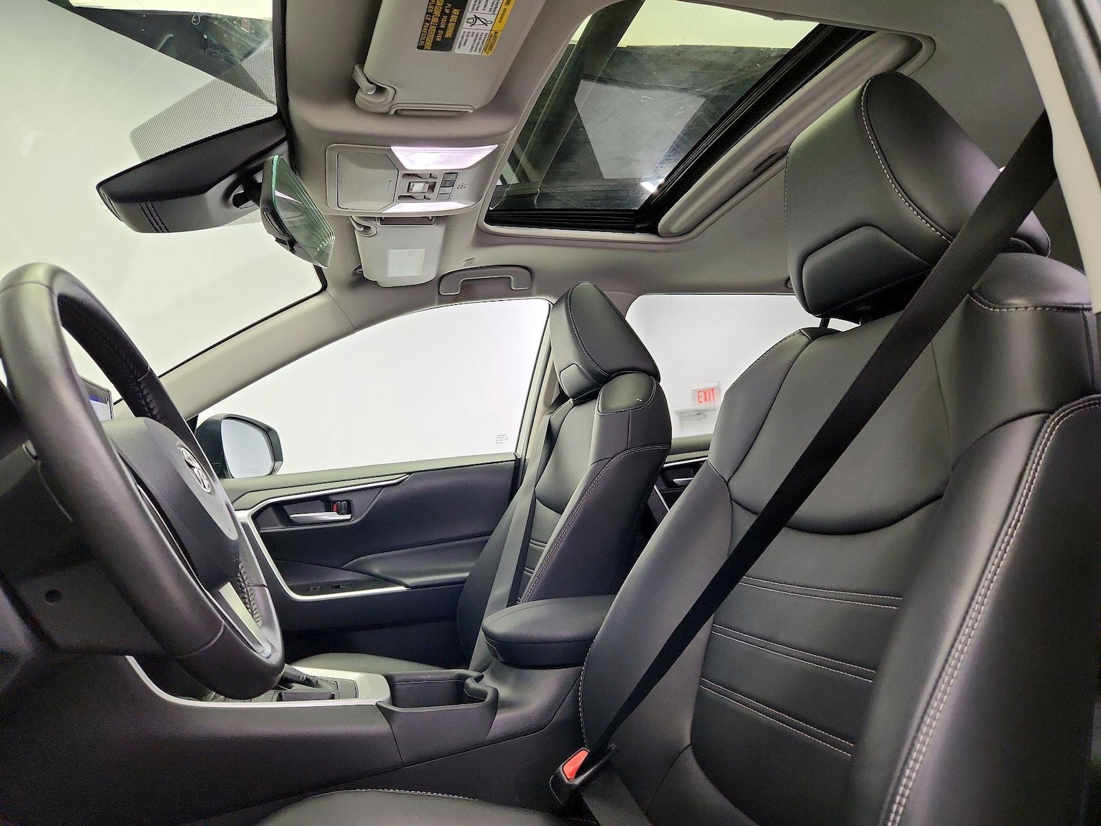2025 Toyota RAV4 XLE Premium - Photo 20
