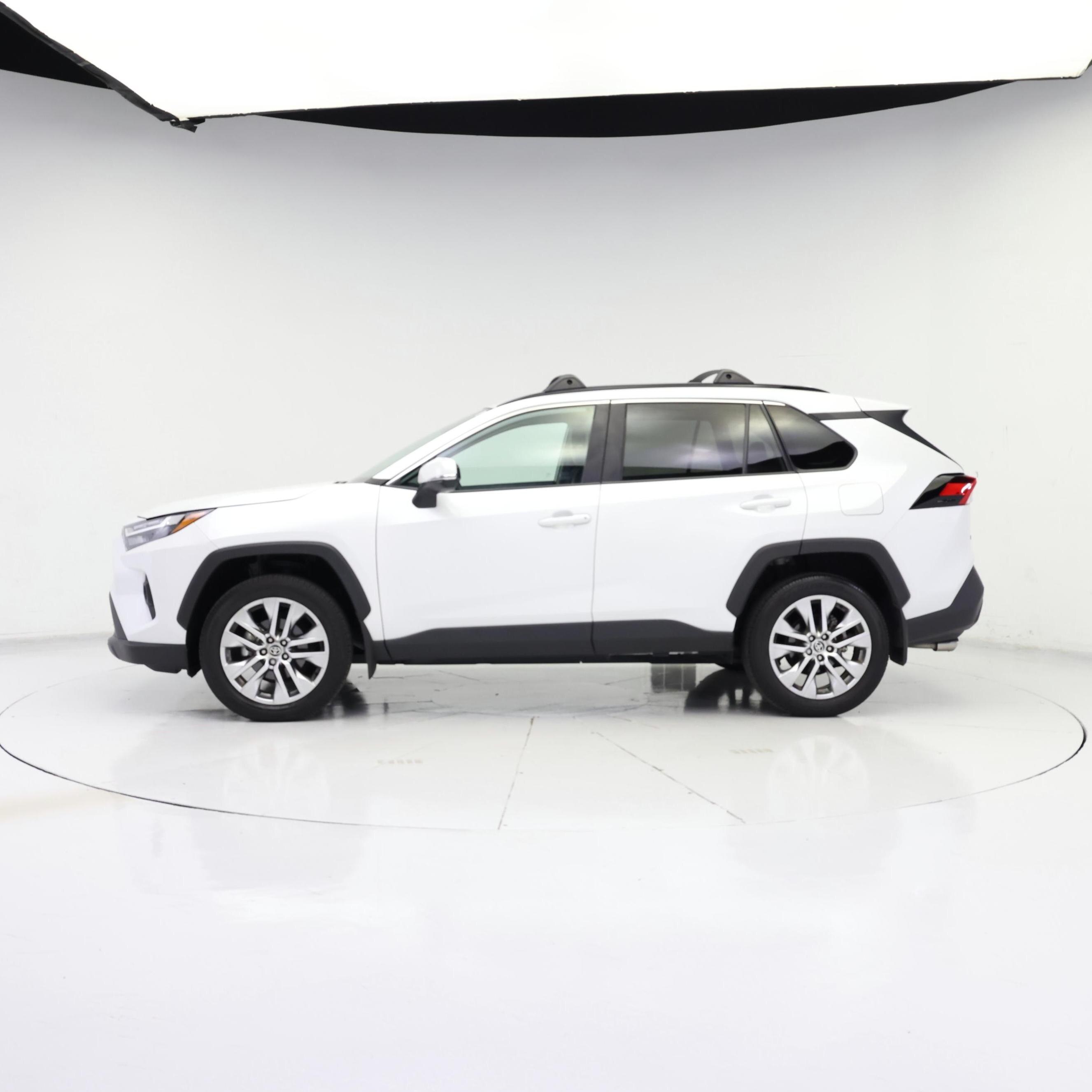 Thumbnail: 2025 Toyota RAV4 - 3