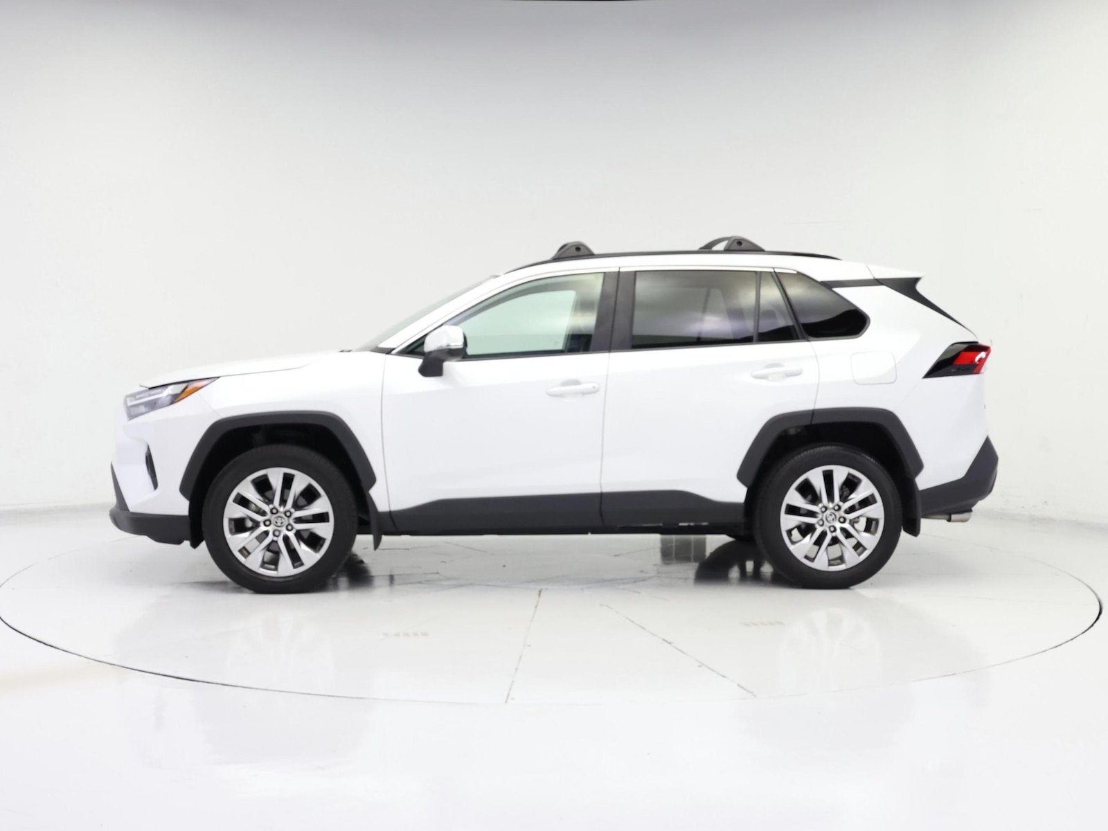 2025 Toyota RAV4 XLE Premium - Photo 4