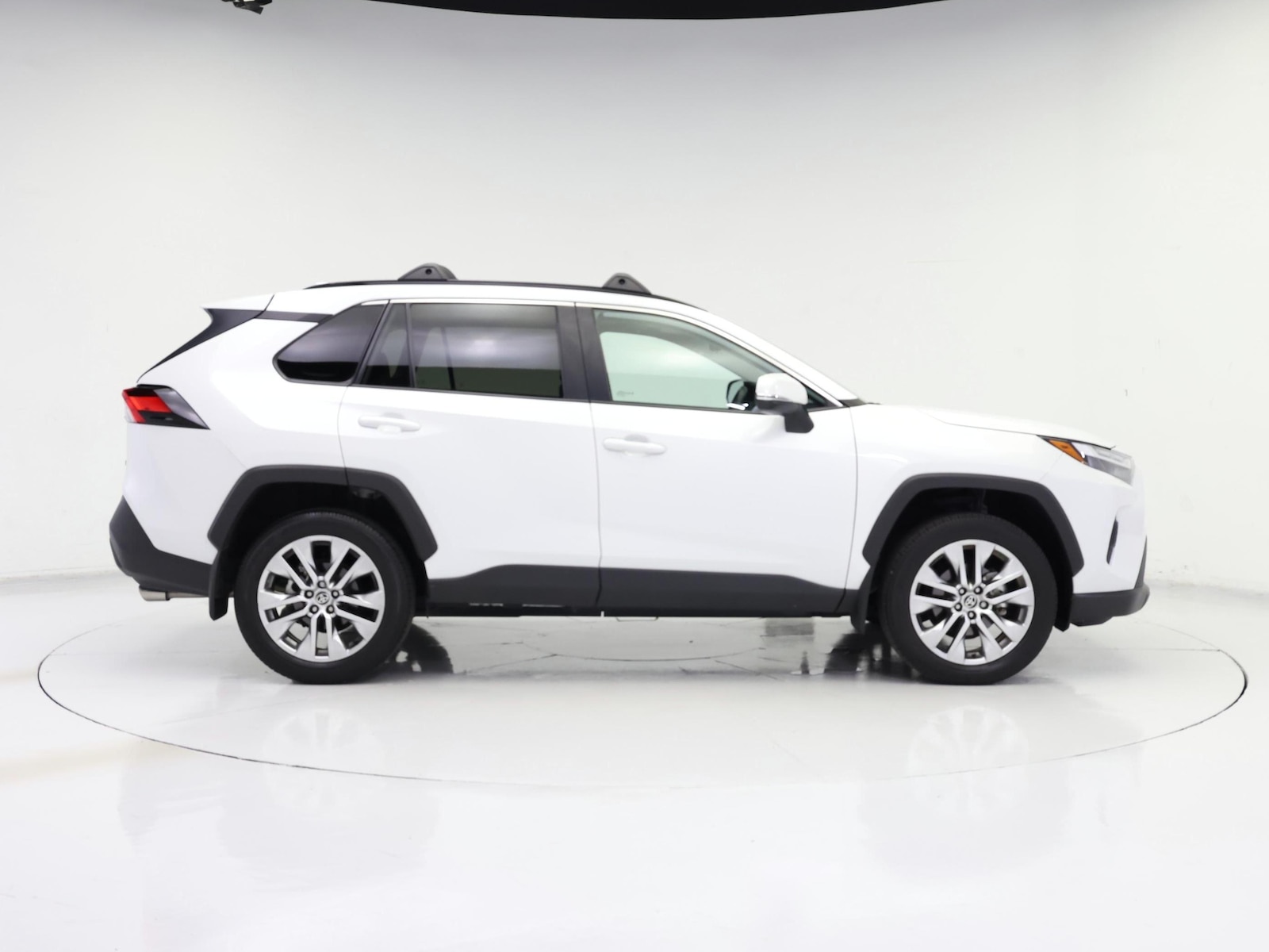 2025 Toyota RAV4 XLE Premium - Photo 8