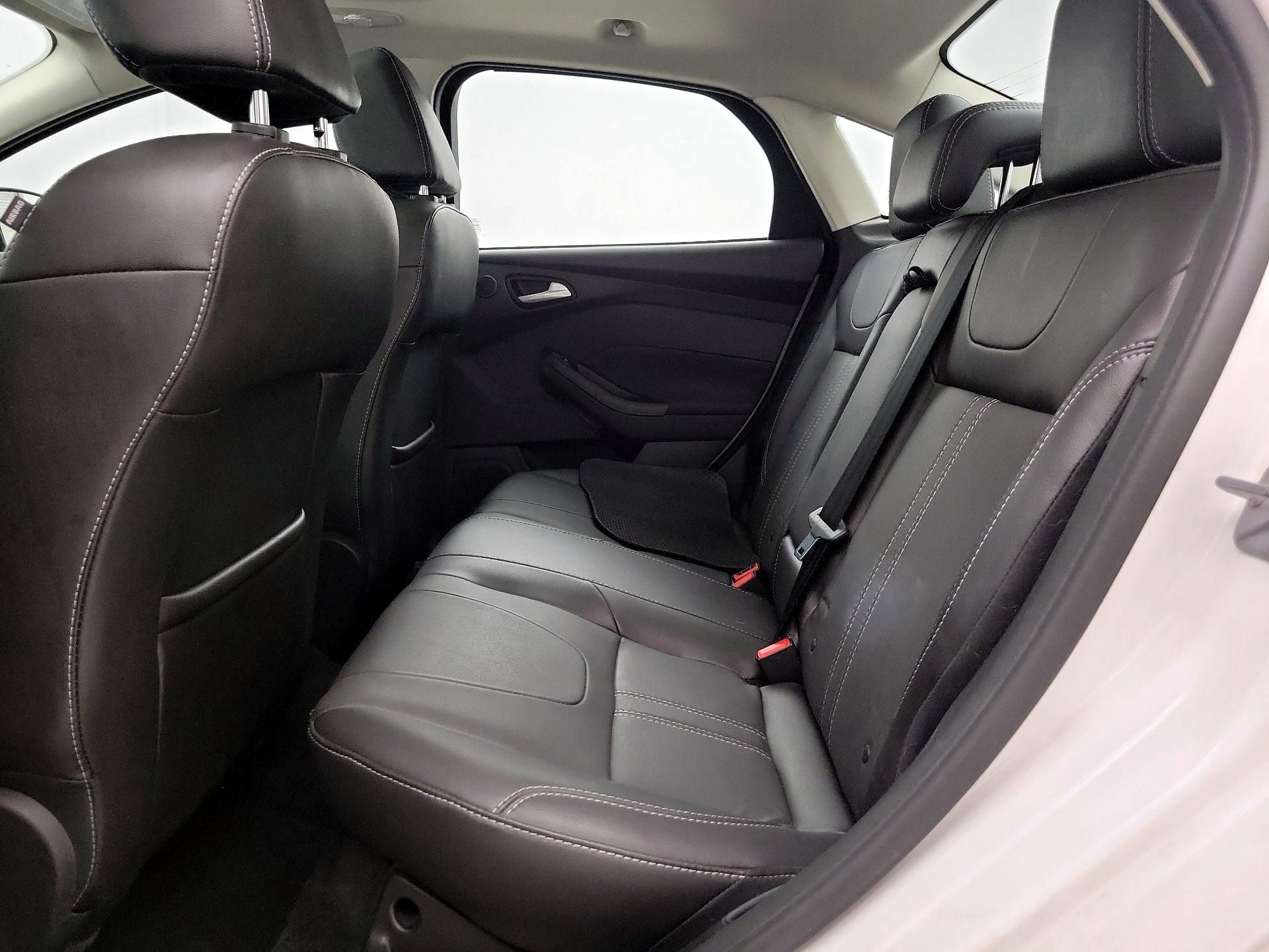 Thumbnail: 2014 Ford Focus - 20