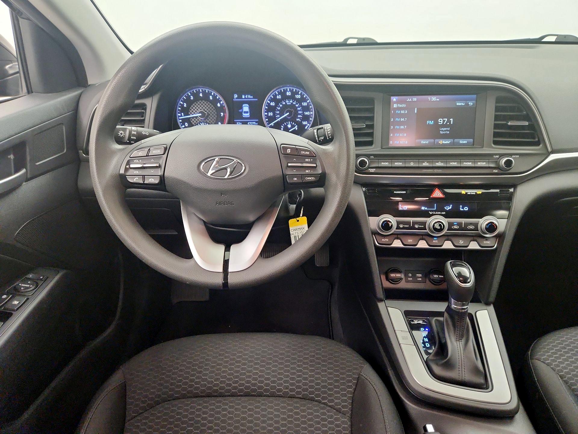 Thumbnail: 2020 Hyundai Elantra - 10