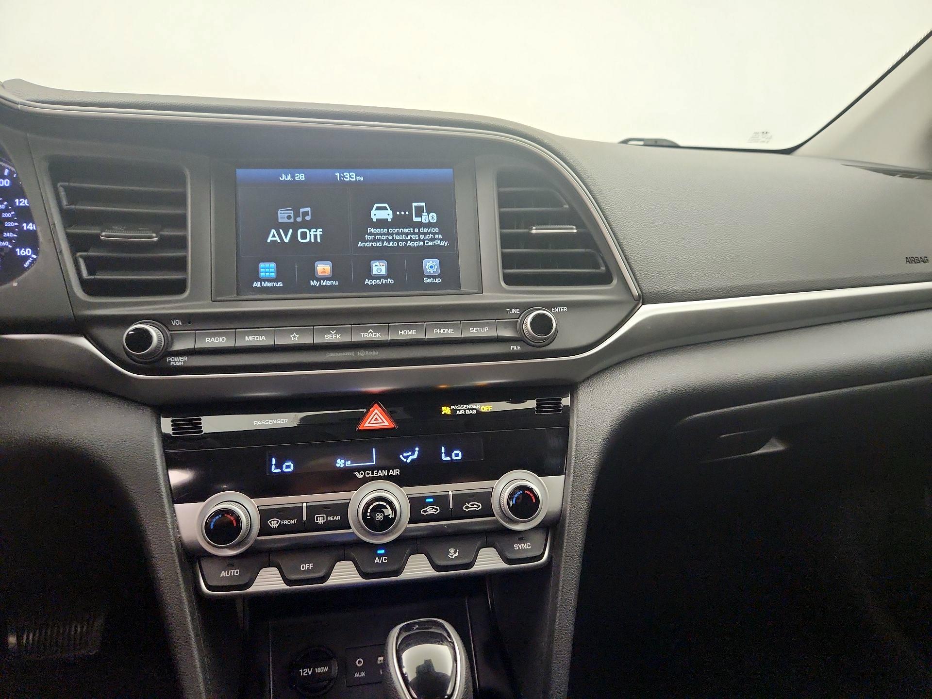 Thumbnail: 2020 Hyundai Elantra - 16