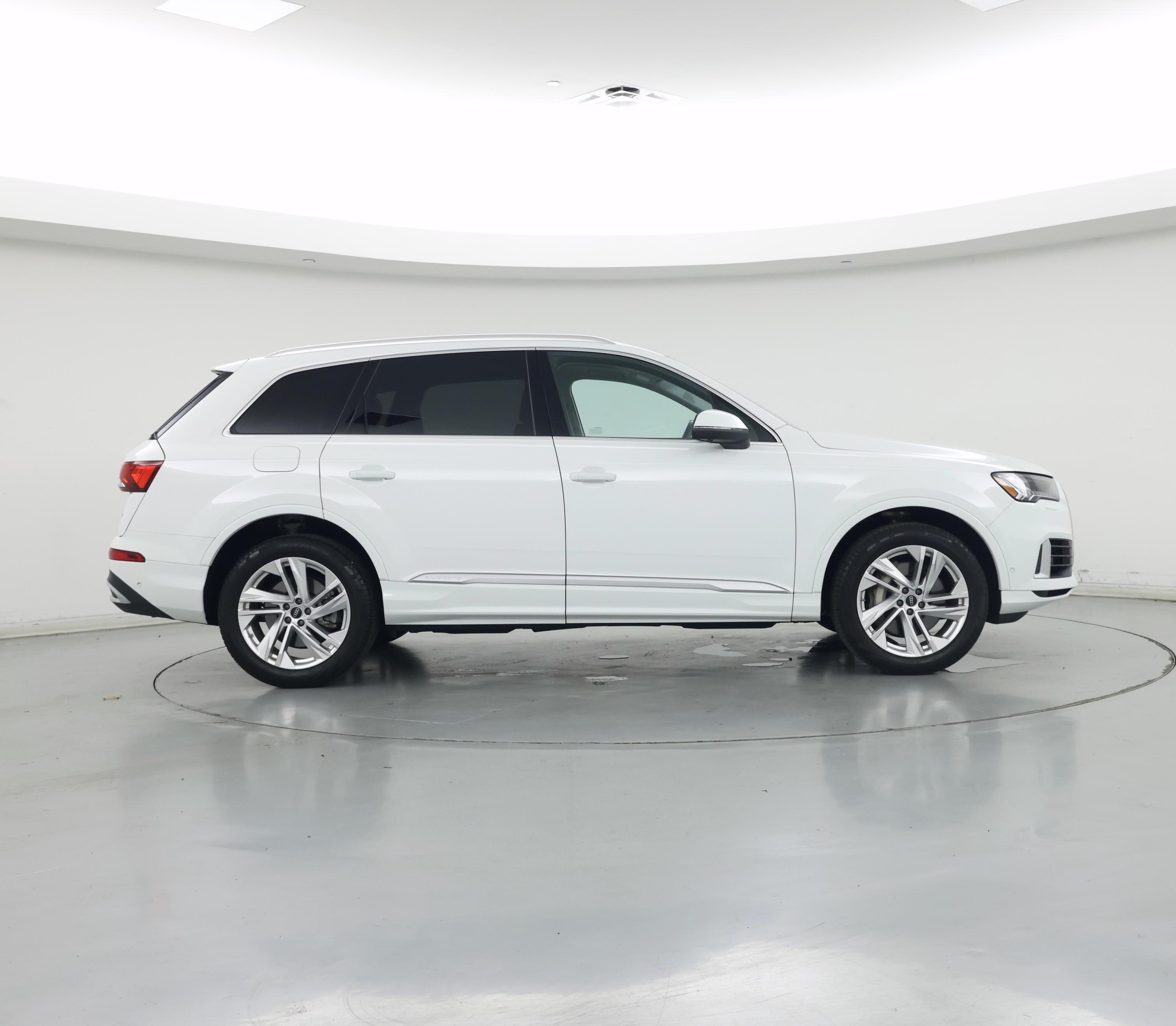Thumbnail: 2023 Audi Q7 - 7