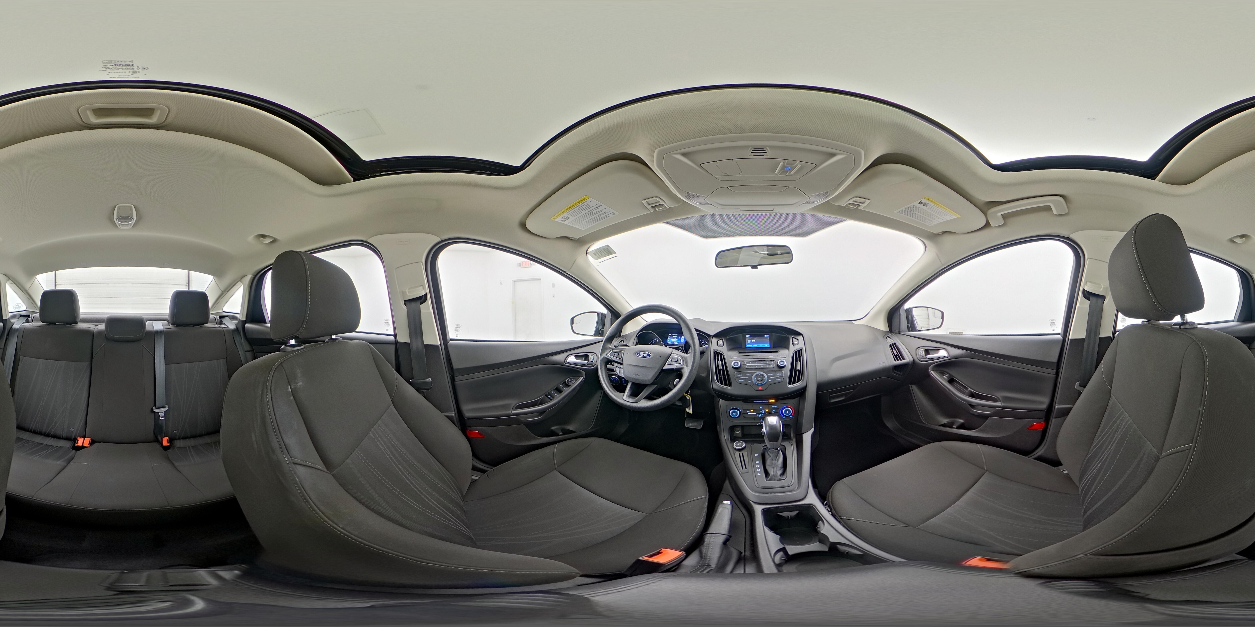 2015 Ford Focus SE - Photo 25