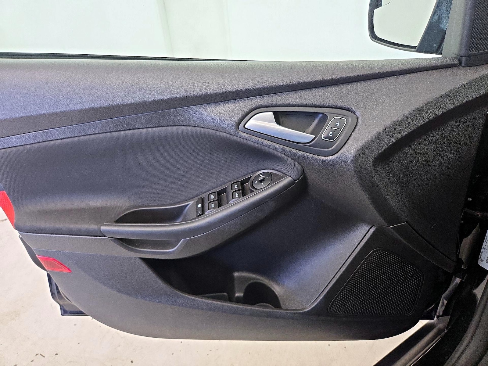 2015 Ford Focus SE - Photo 13