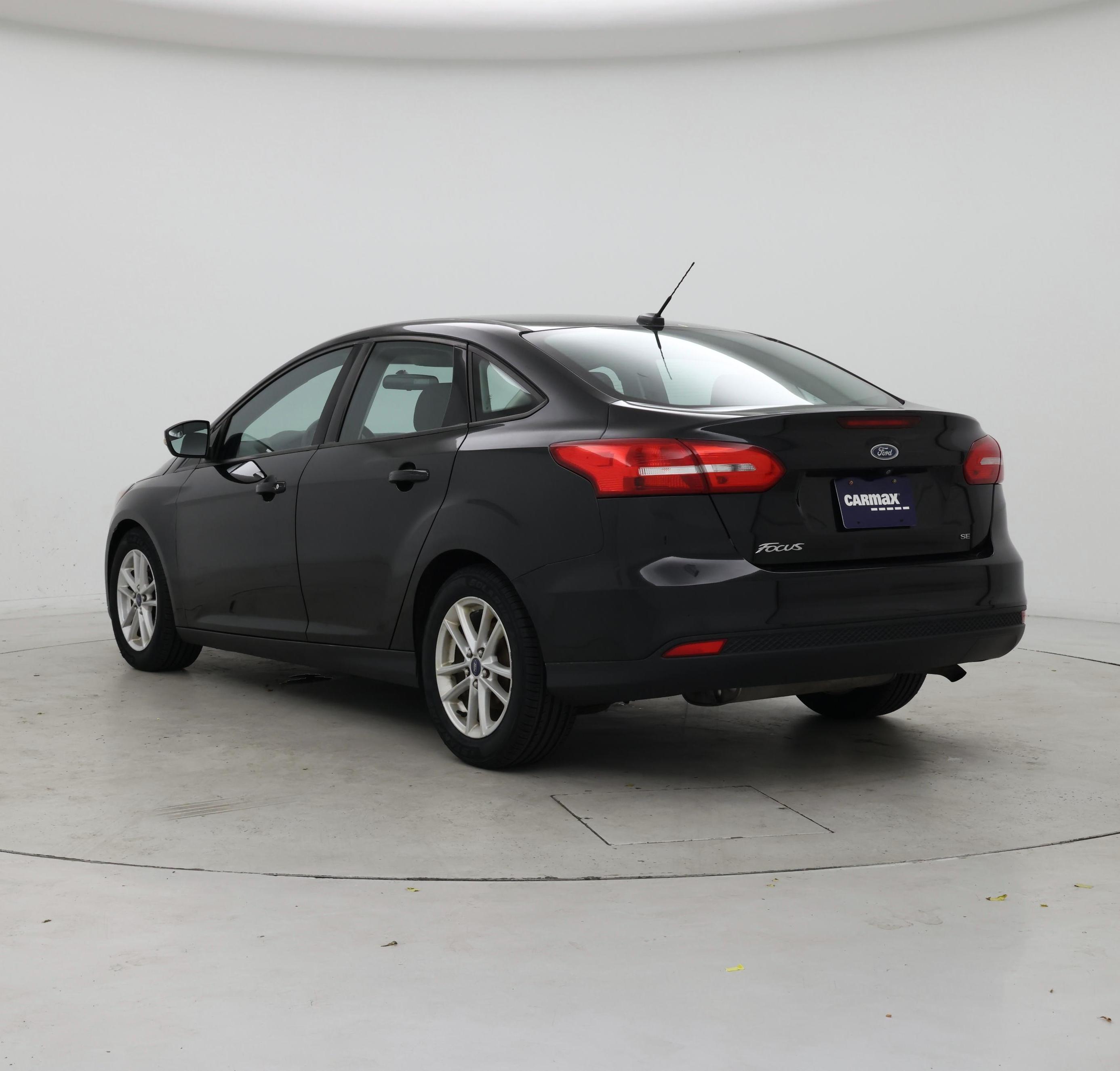 Thumbnail: 2015 Ford Focus - 2
