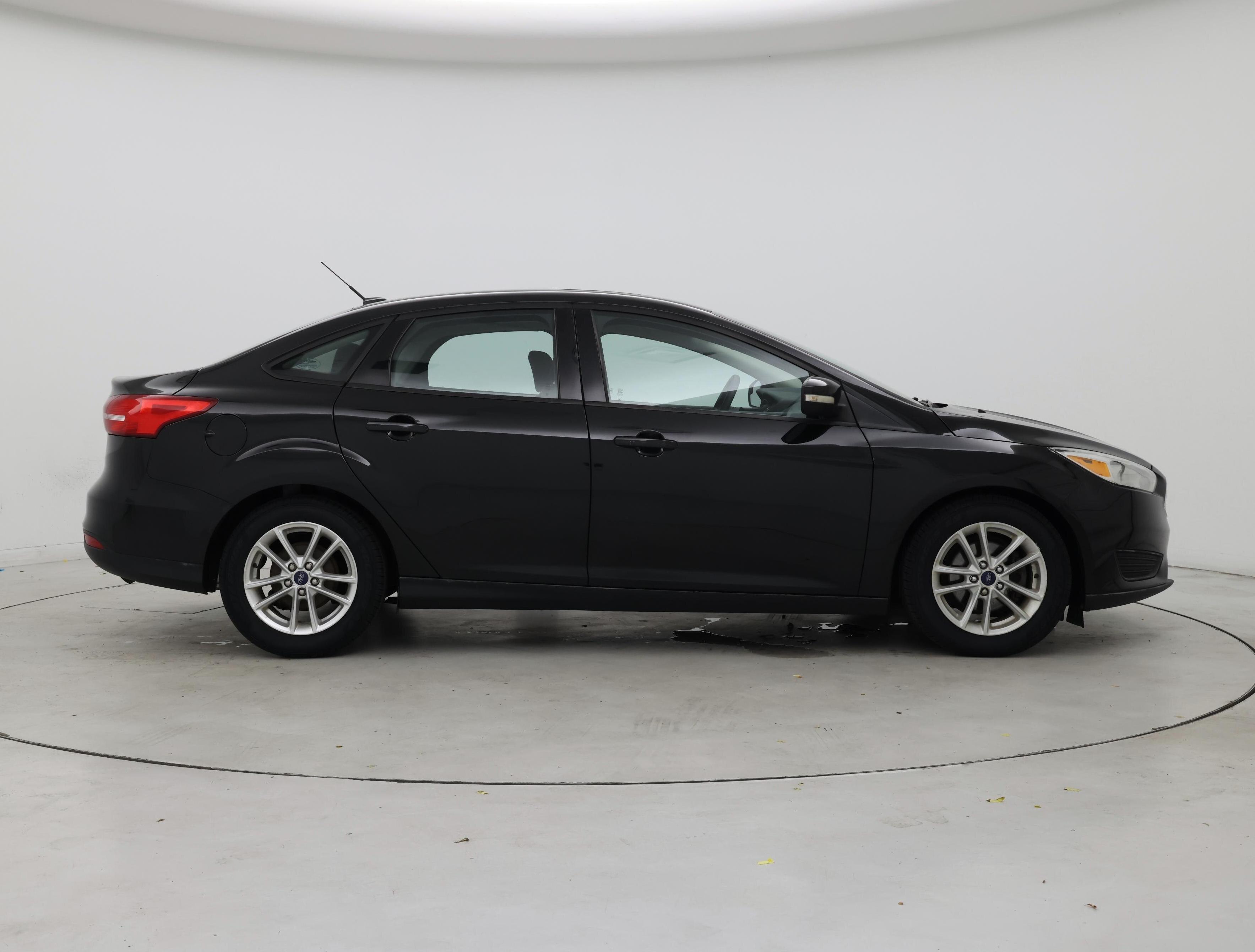 Thumbnail: 2015 Ford Focus - 7