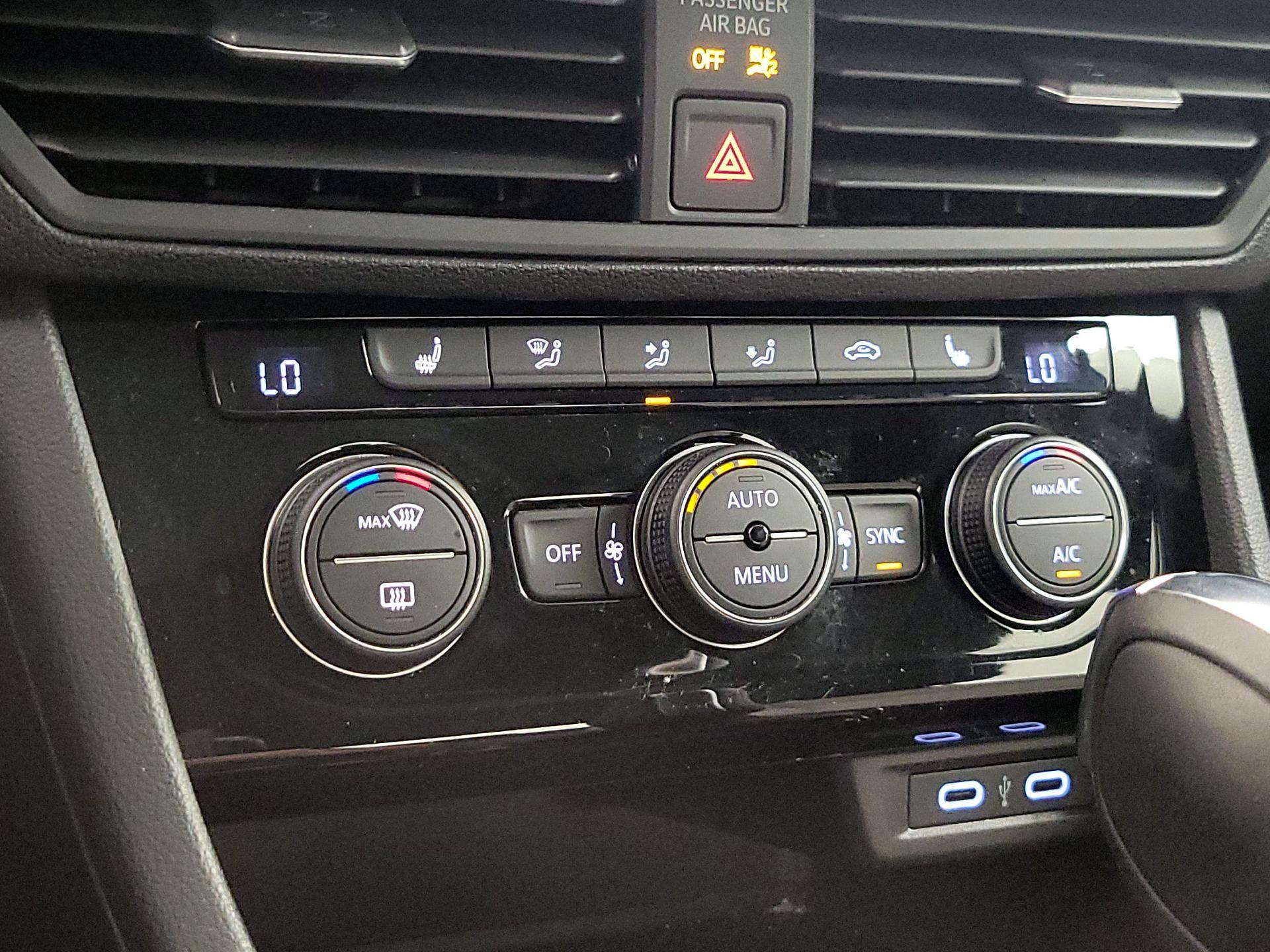 Thumbnail: 2020 Volkswagen Jetta - 16