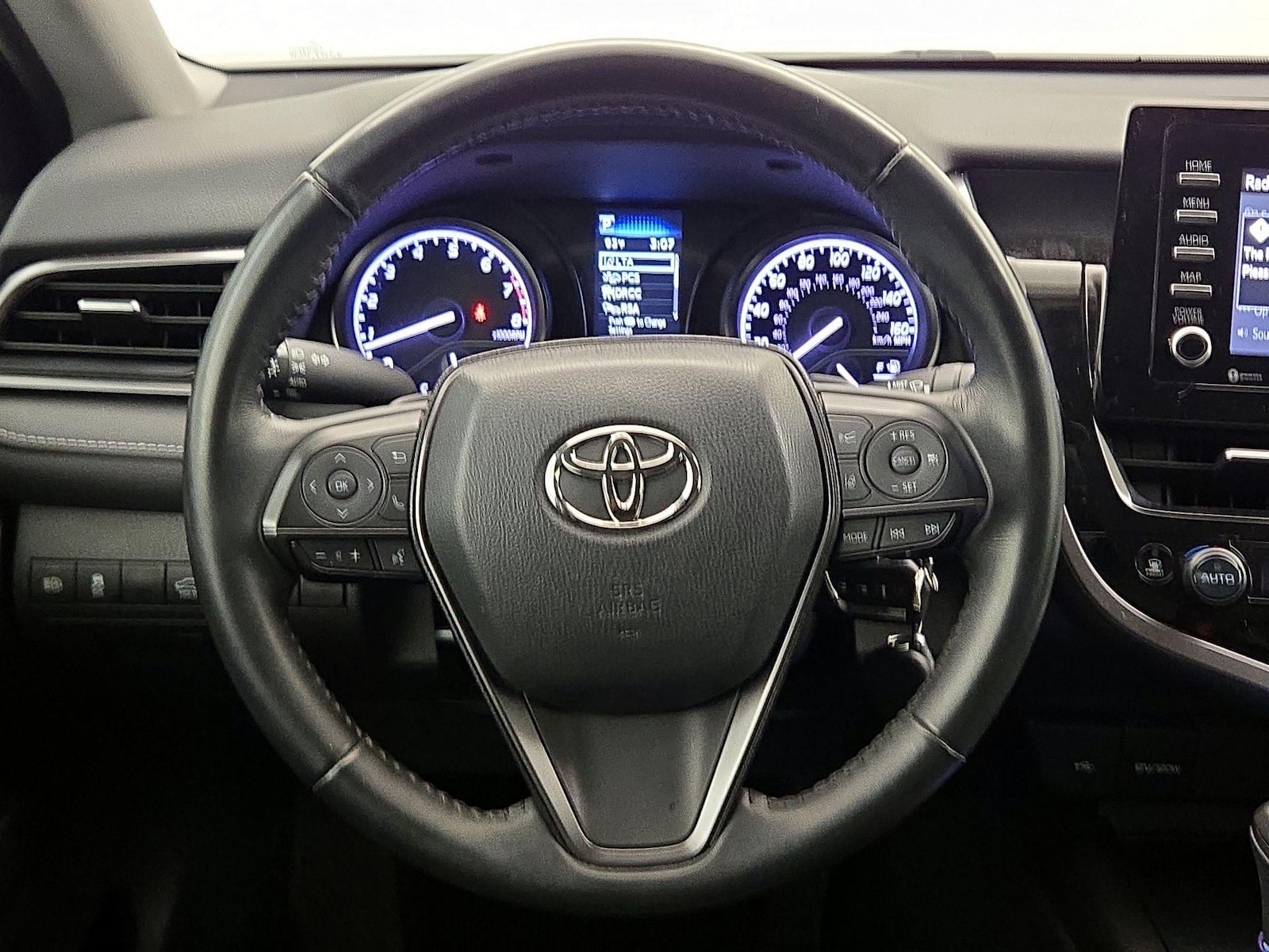2023 Toyota Camry SE - Photo 11