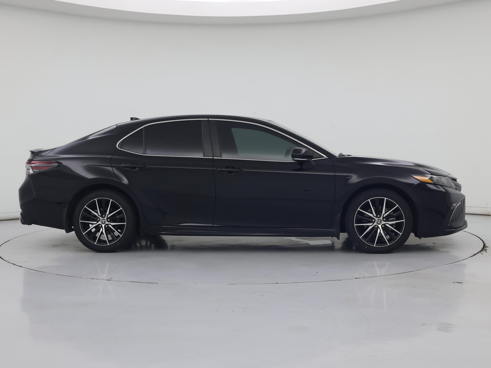 2023 Toyota Camry SE - Photo 8