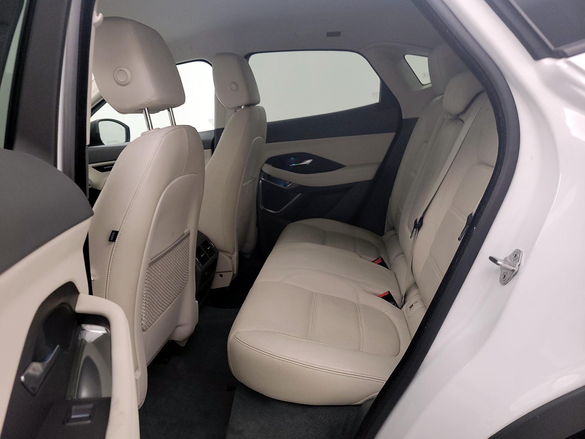 Thumbnail: 2019 Jaguar E-Pace - 19
