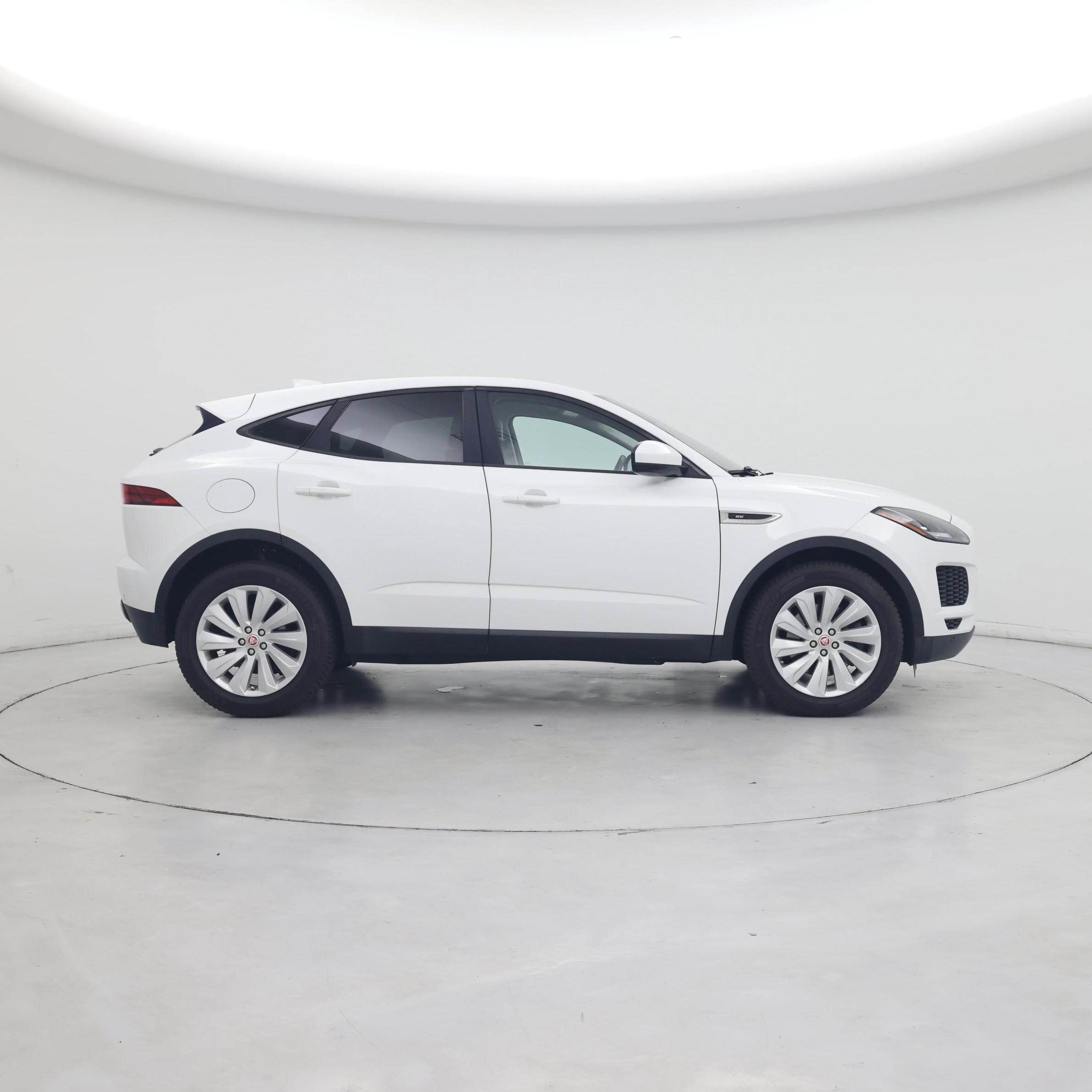 Thumbnail: 2019 Jaguar E-Pace - 7