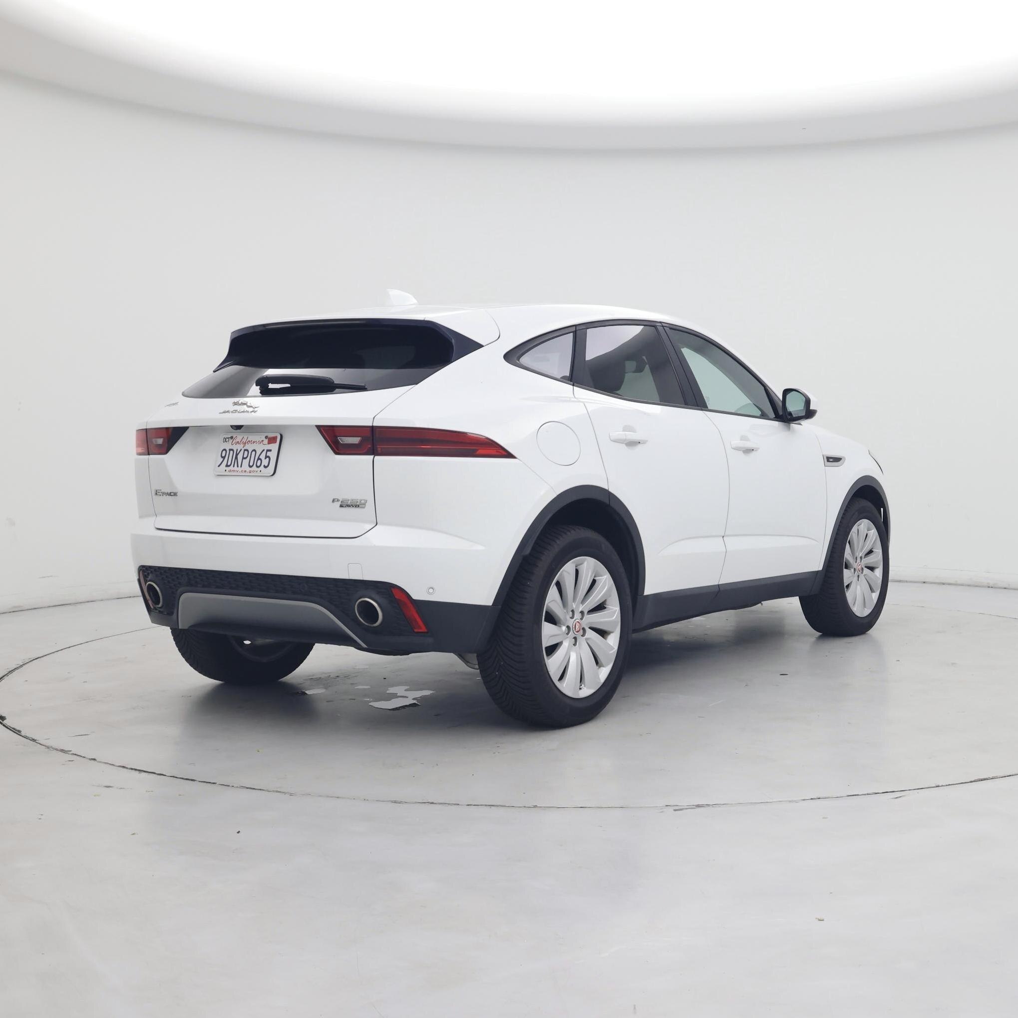 Thumbnail: 2019 Jaguar E-Pace - 8
