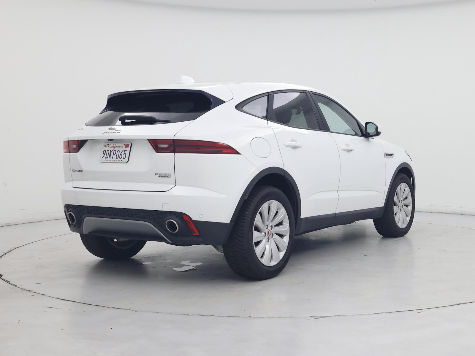 2019 Jaguar E-PACE SE - Photo 9