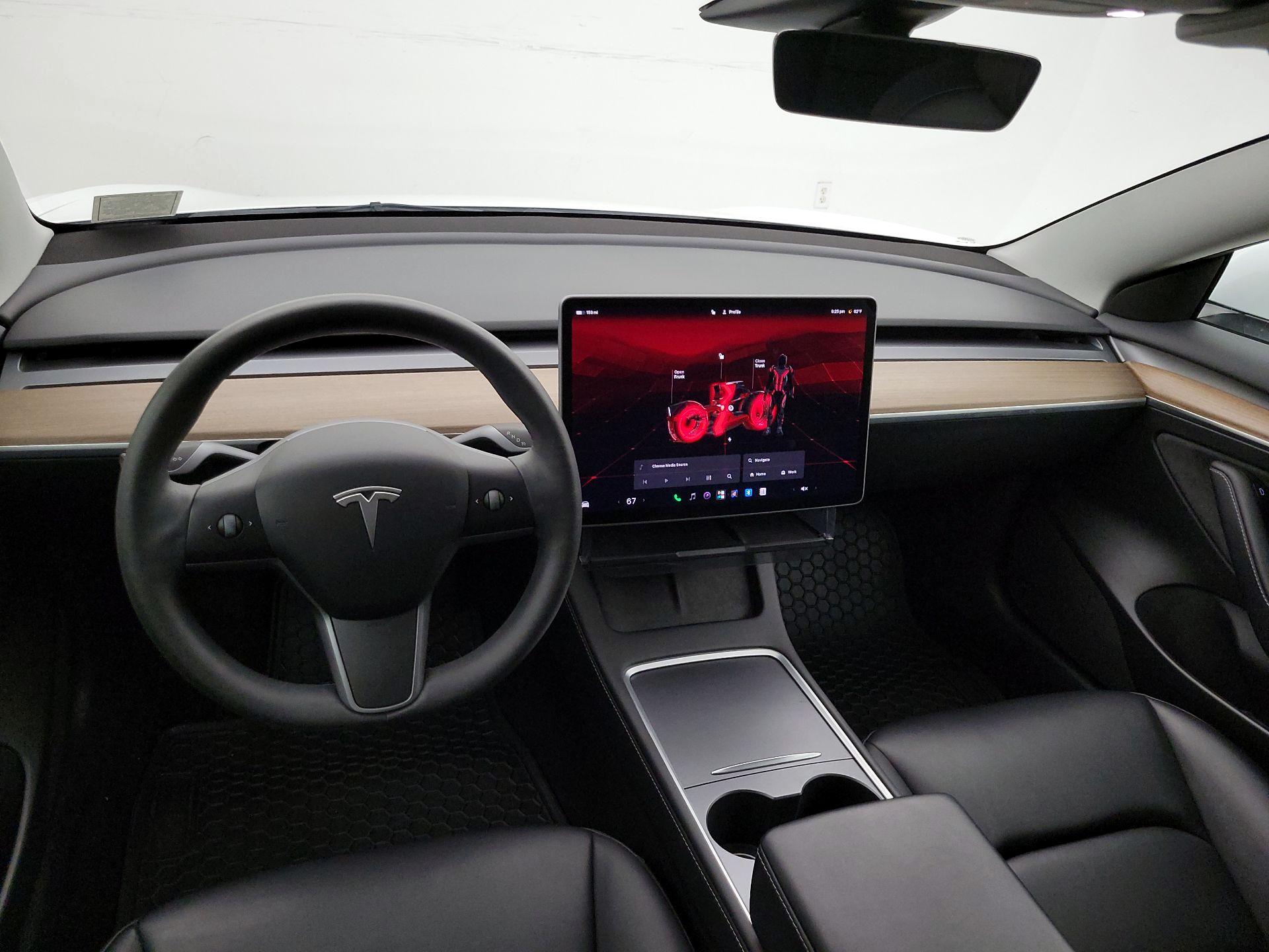 Thumbnail: 2023 Tesla Model 3 - 9