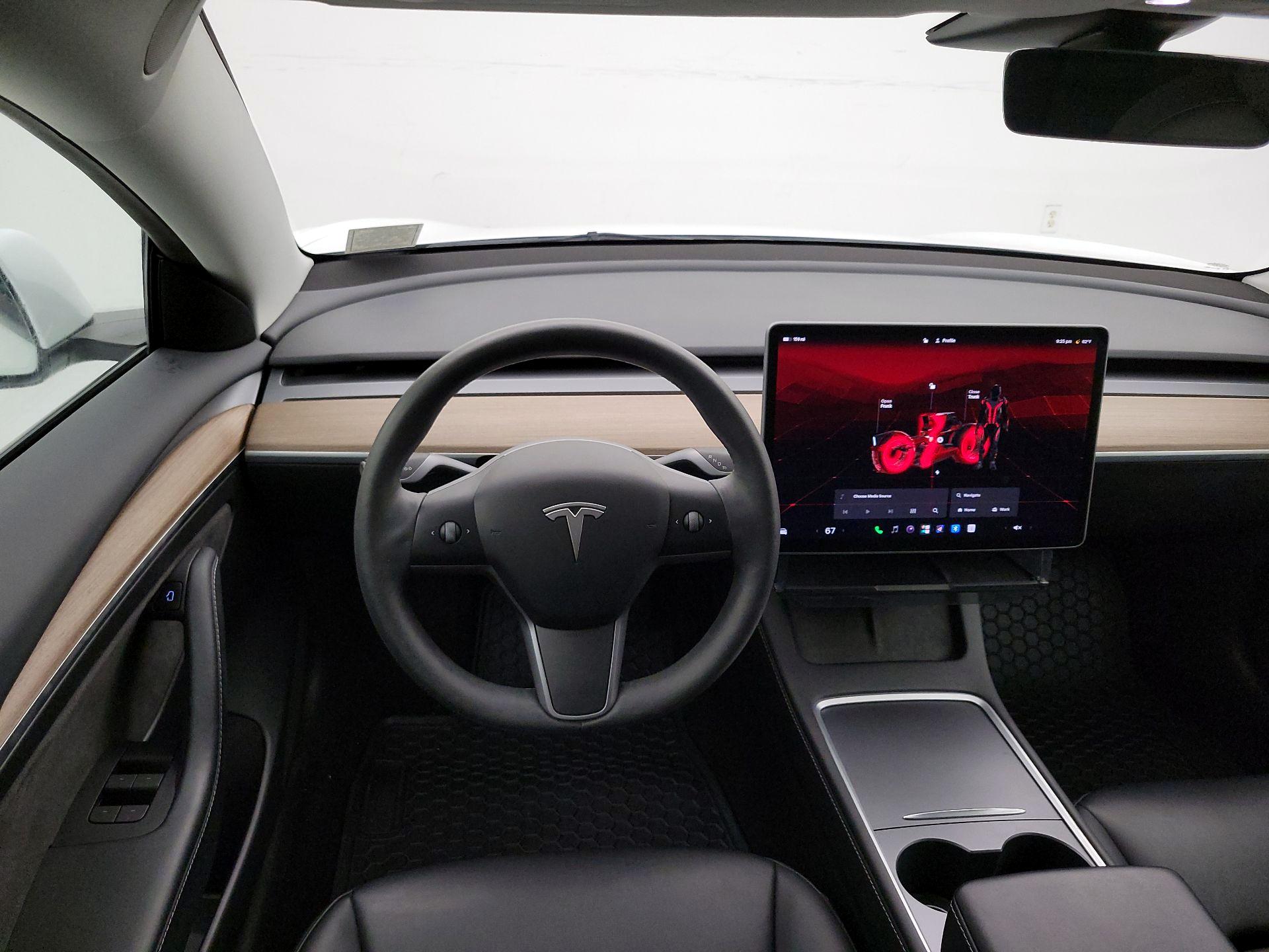 Thumbnail: 2023 Tesla Model 3 - 10