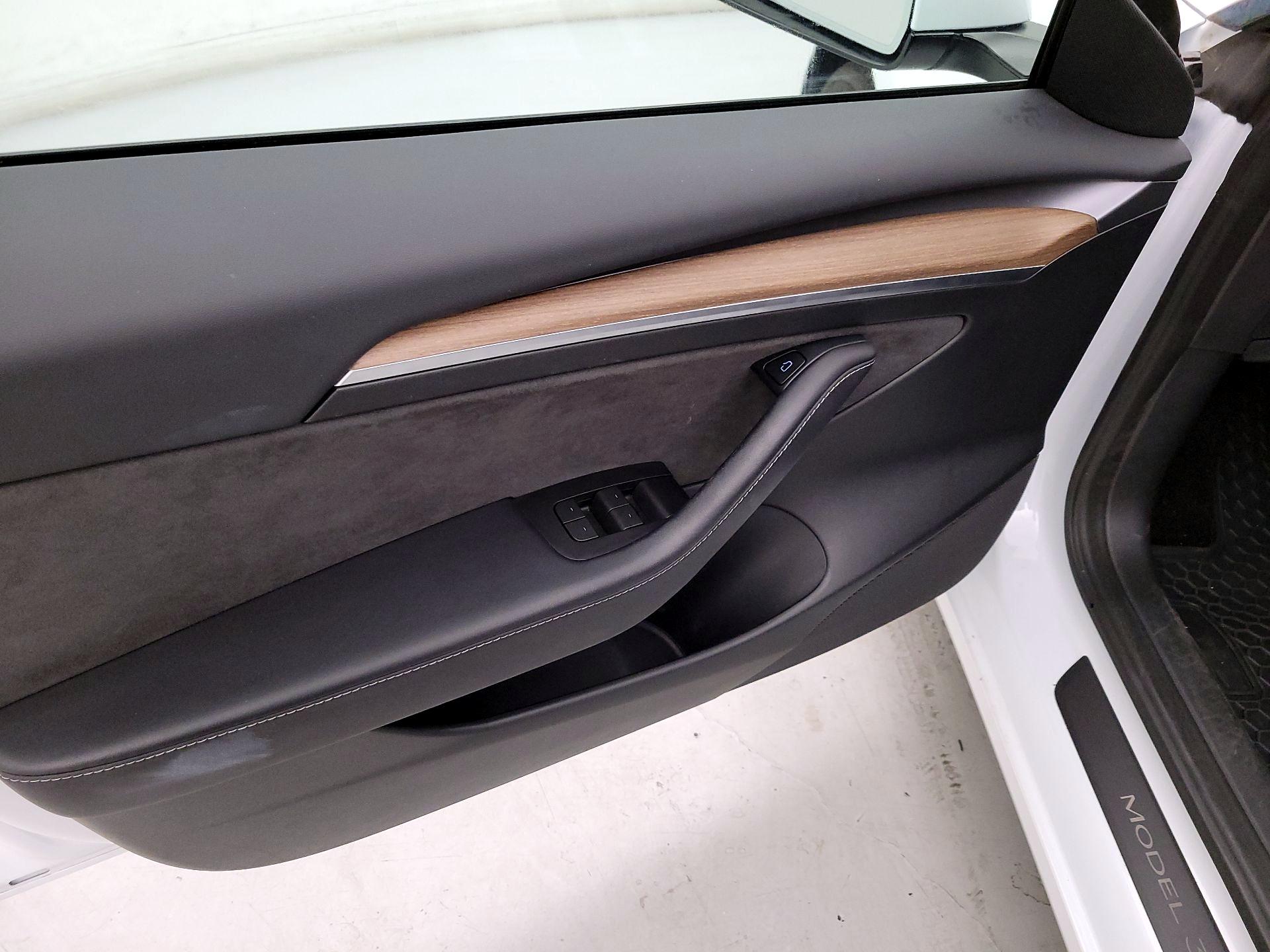 Thumbnail: 2023 Tesla Model 3 - 12
