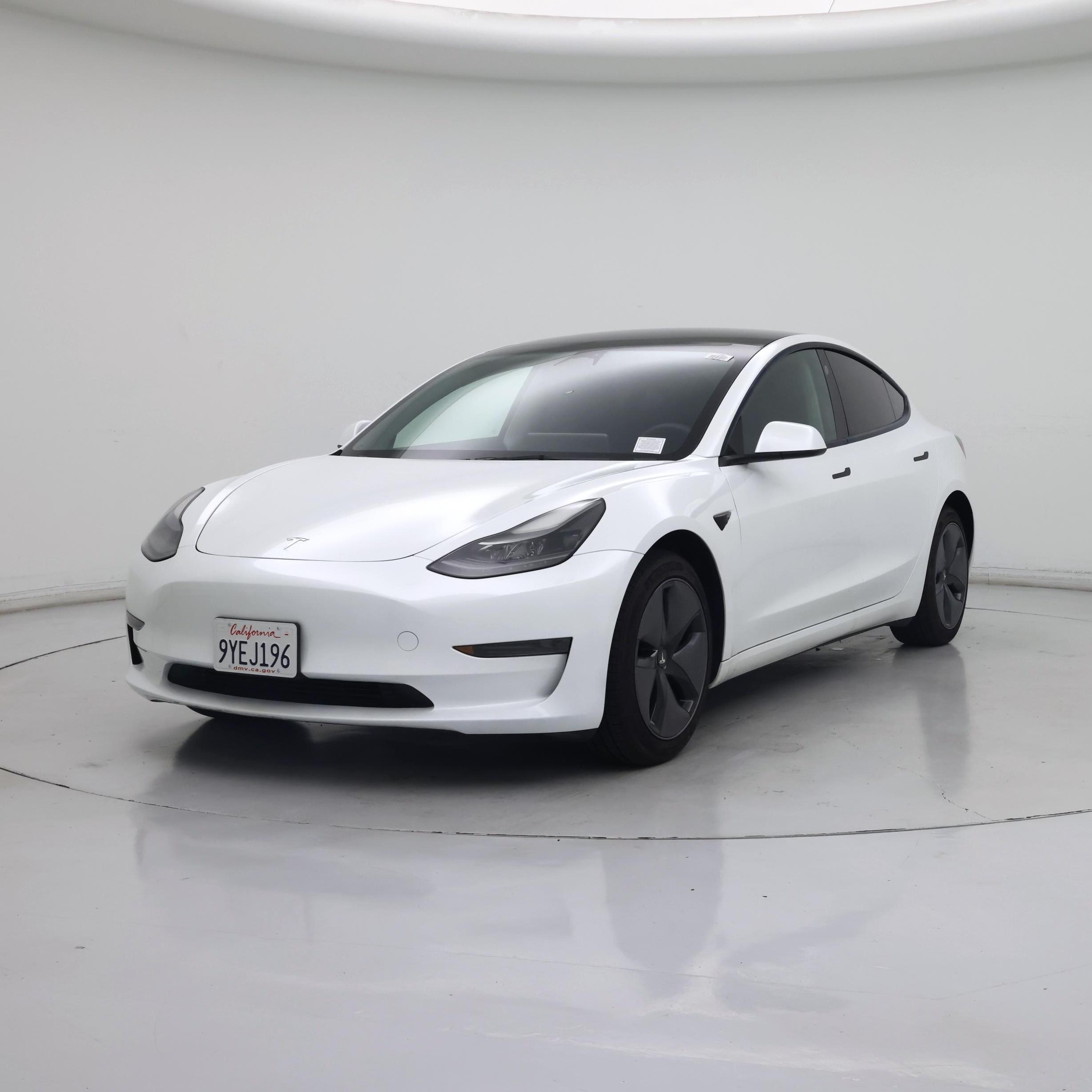 Thumbnail: 2023 Tesla Model 3 - 4
