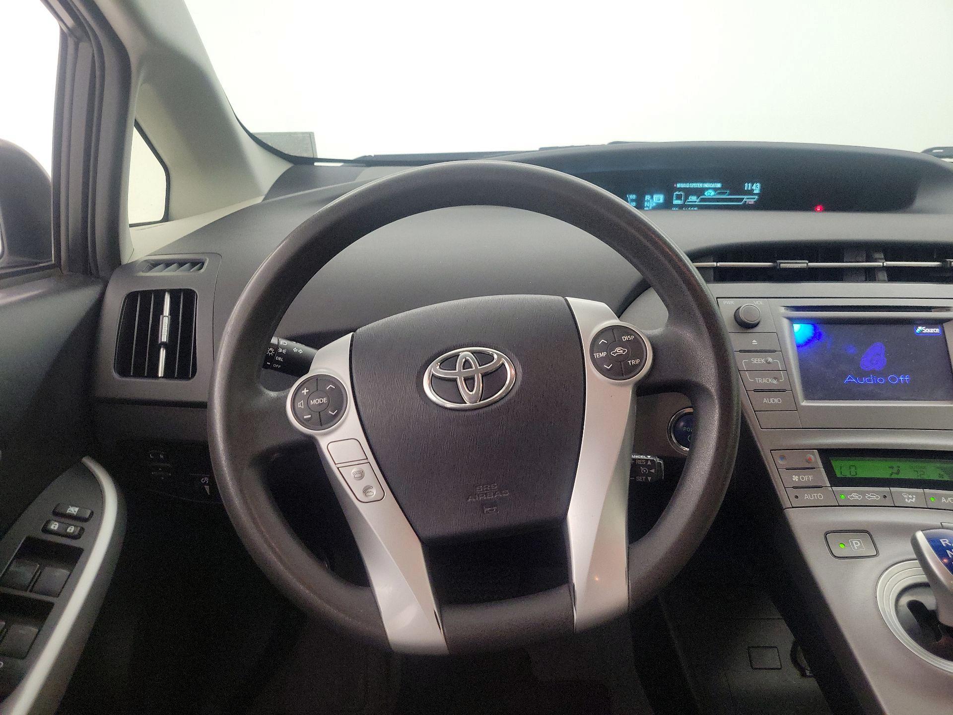 Thumbnail: 2015 Toyota Prius - 10