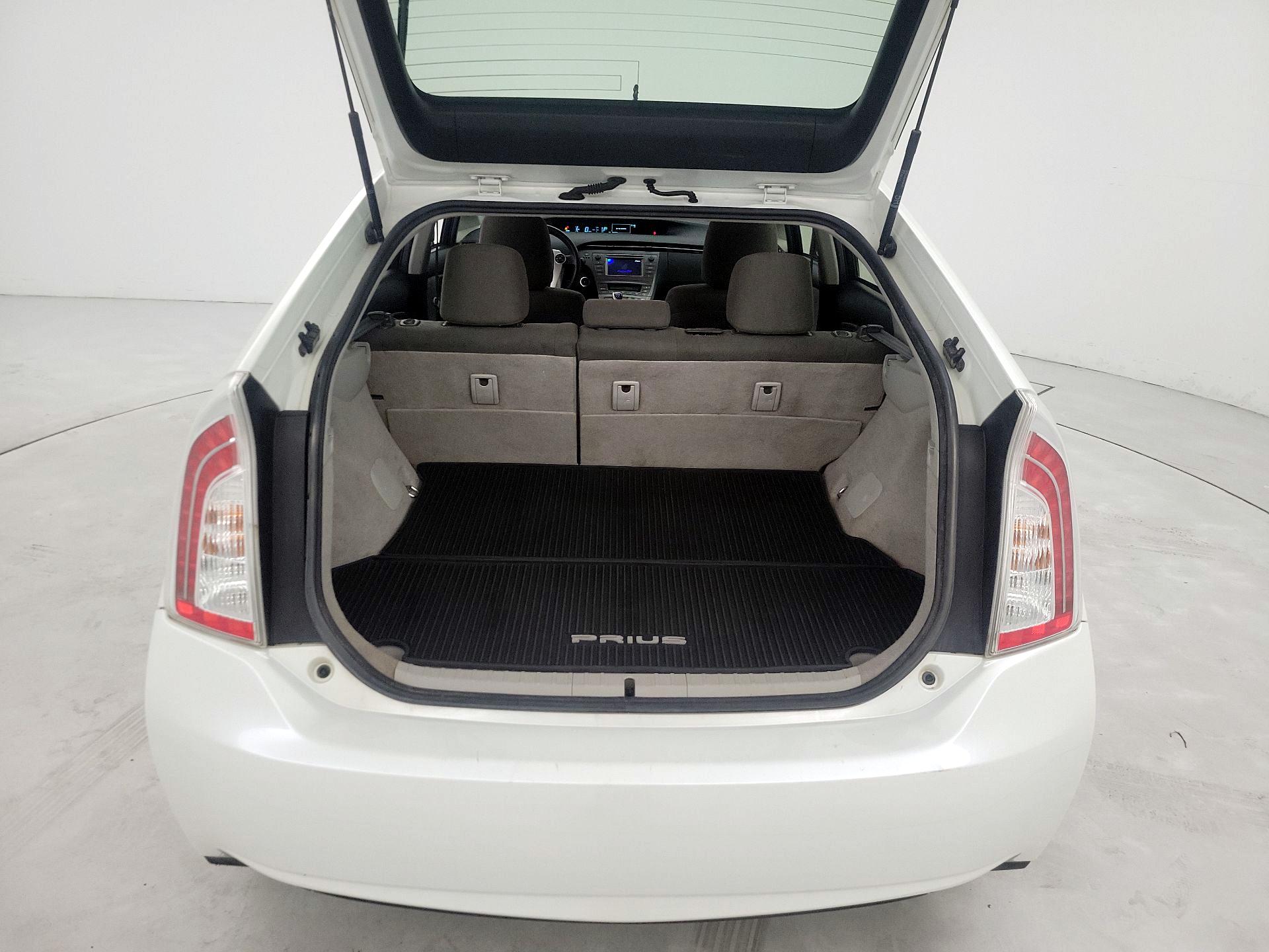Thumbnail: 2015 Toyota Prius - 19