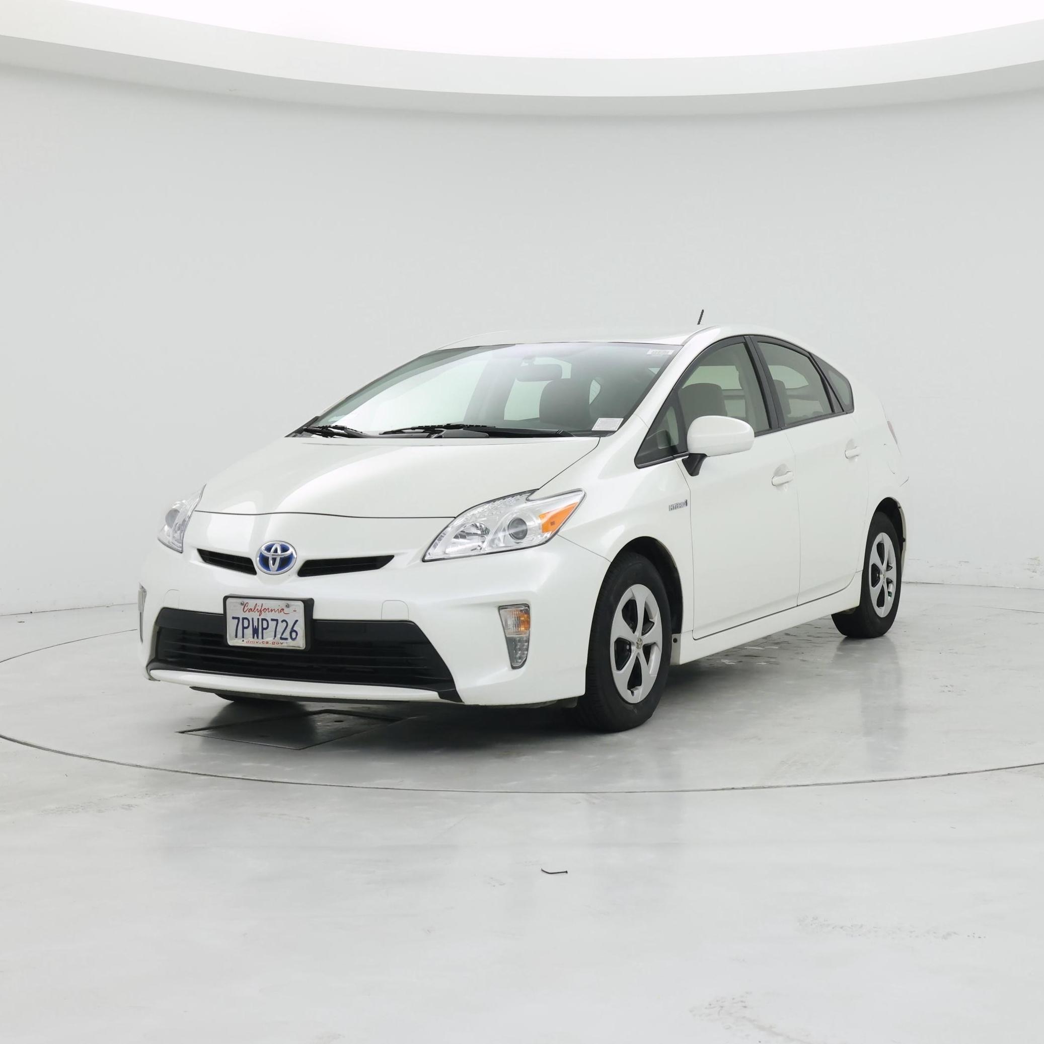 Thumbnail: 2015 Toyota Prius - 4