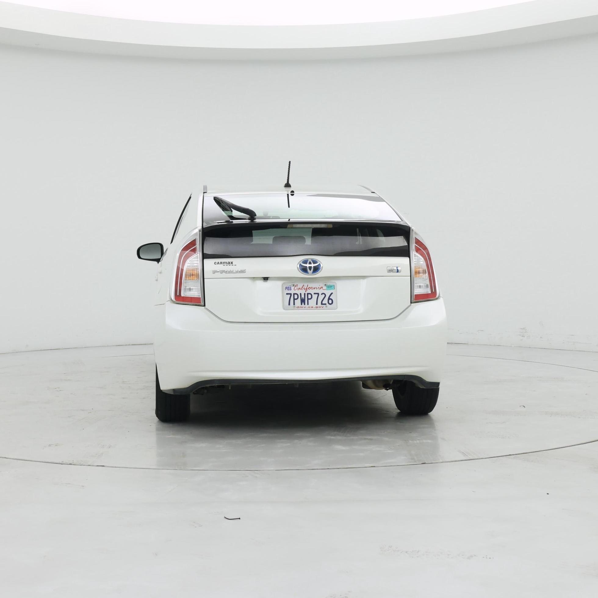 Thumbnail: 2015 Toyota Prius - 6
