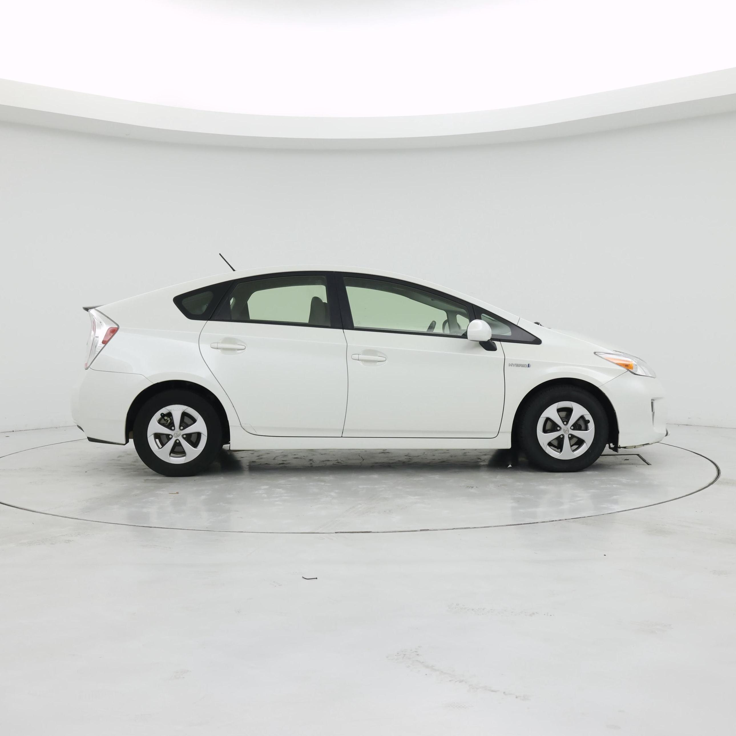Thumbnail: 2015 Toyota Prius - 7