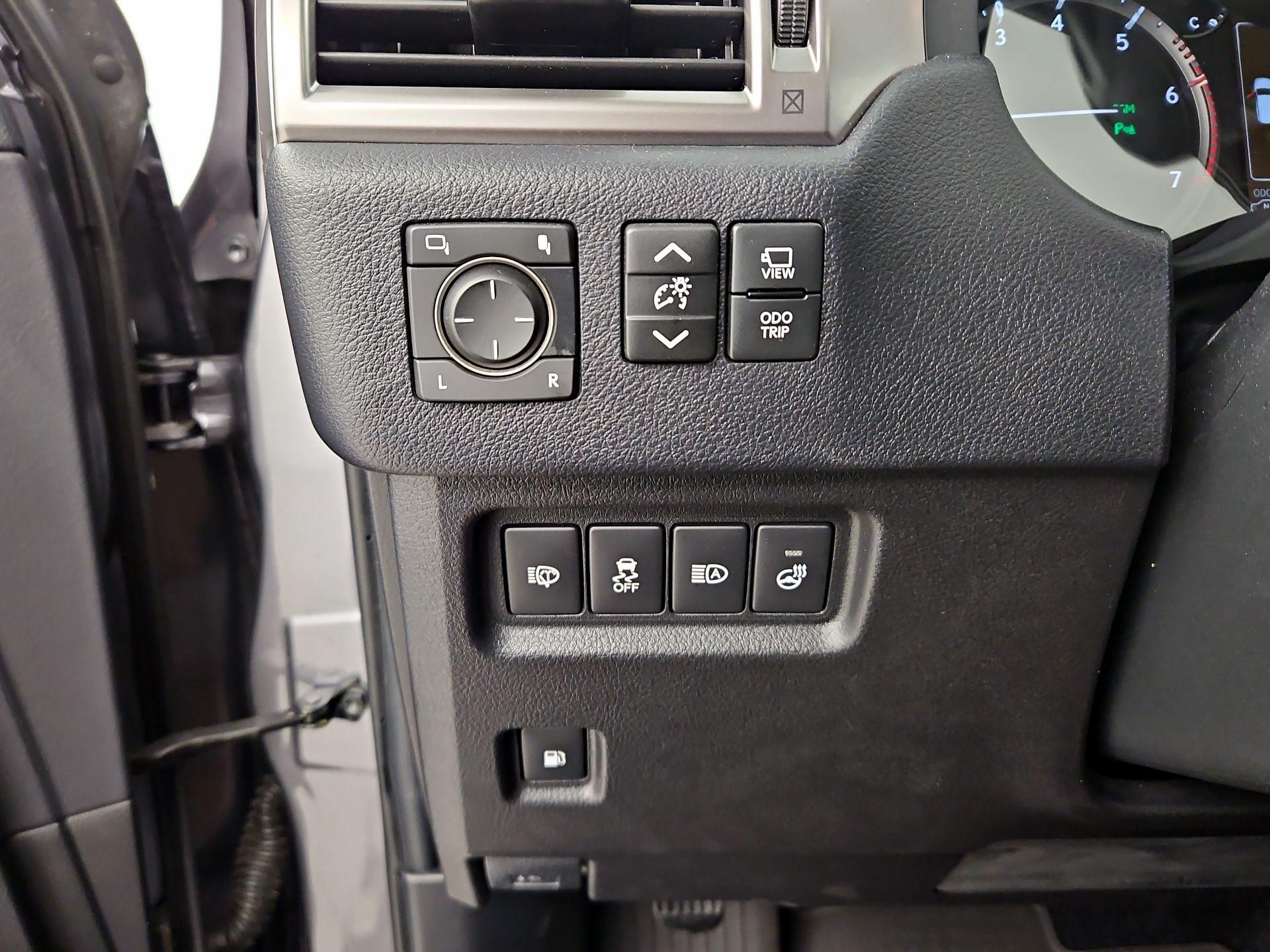 Thumbnail: 2022 Lexus GX - 13