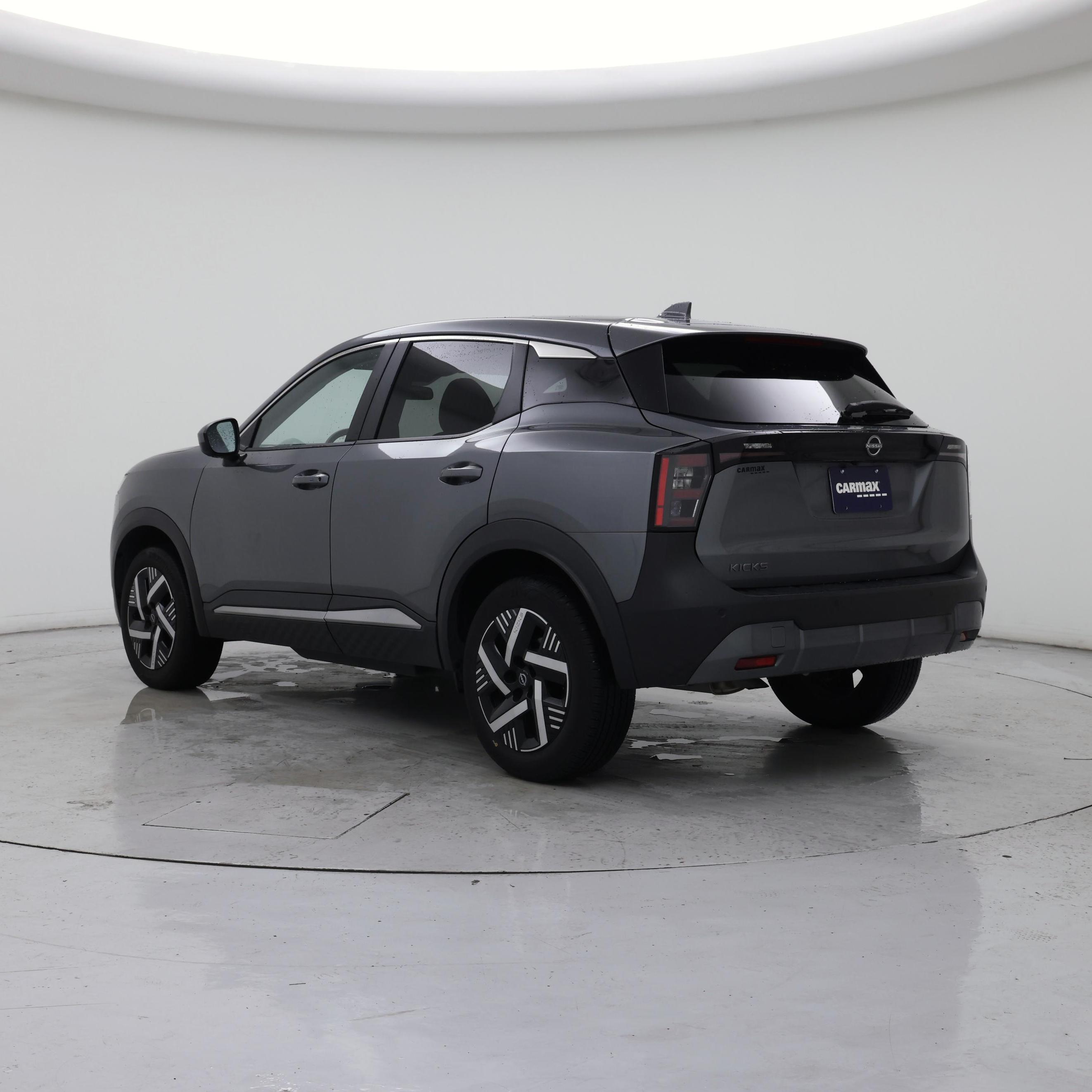 Thumbnail: 2025 Nissan Kicks - 2