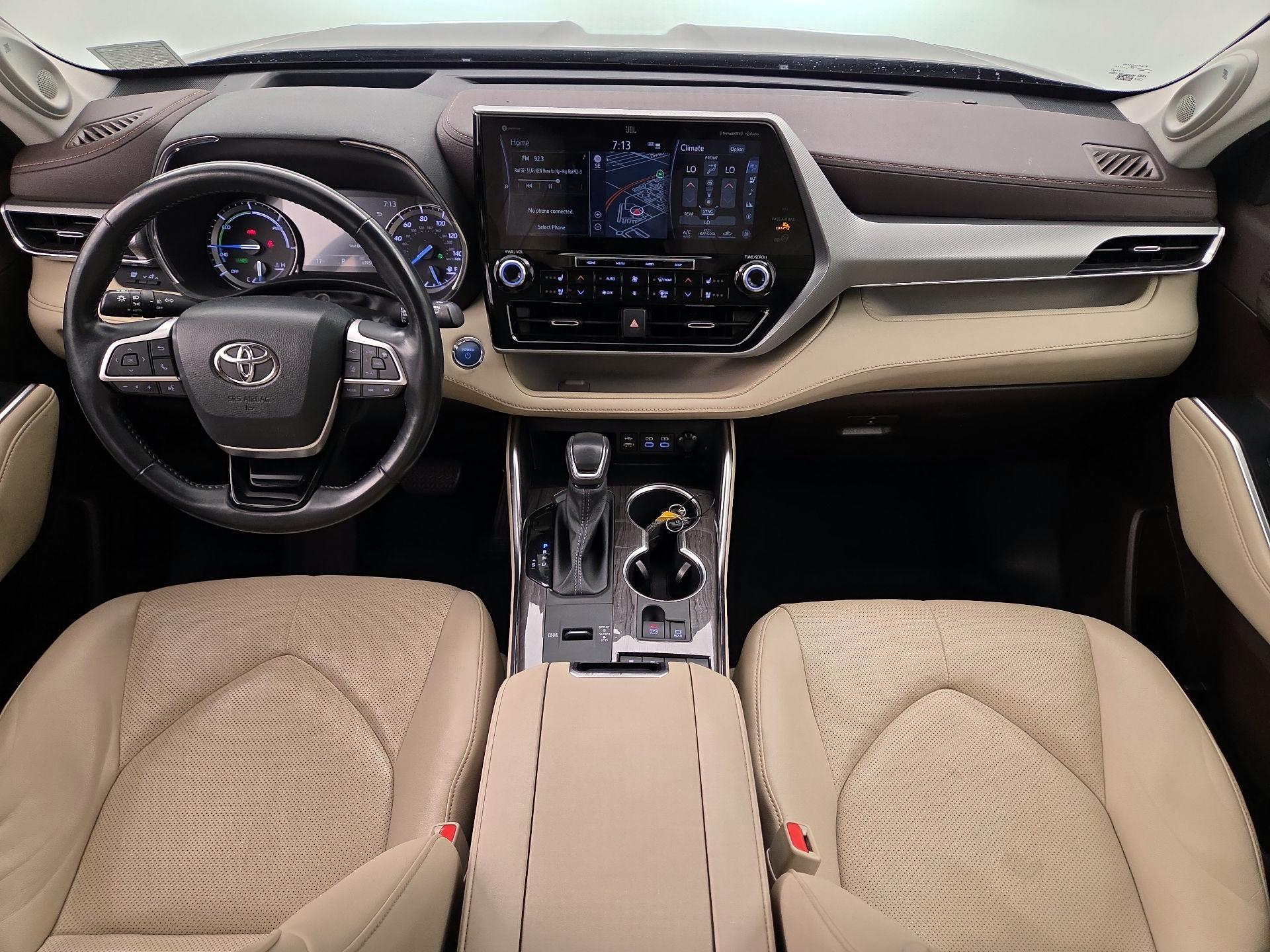 Thumbnail: 2022 Toyota Highlander - 9