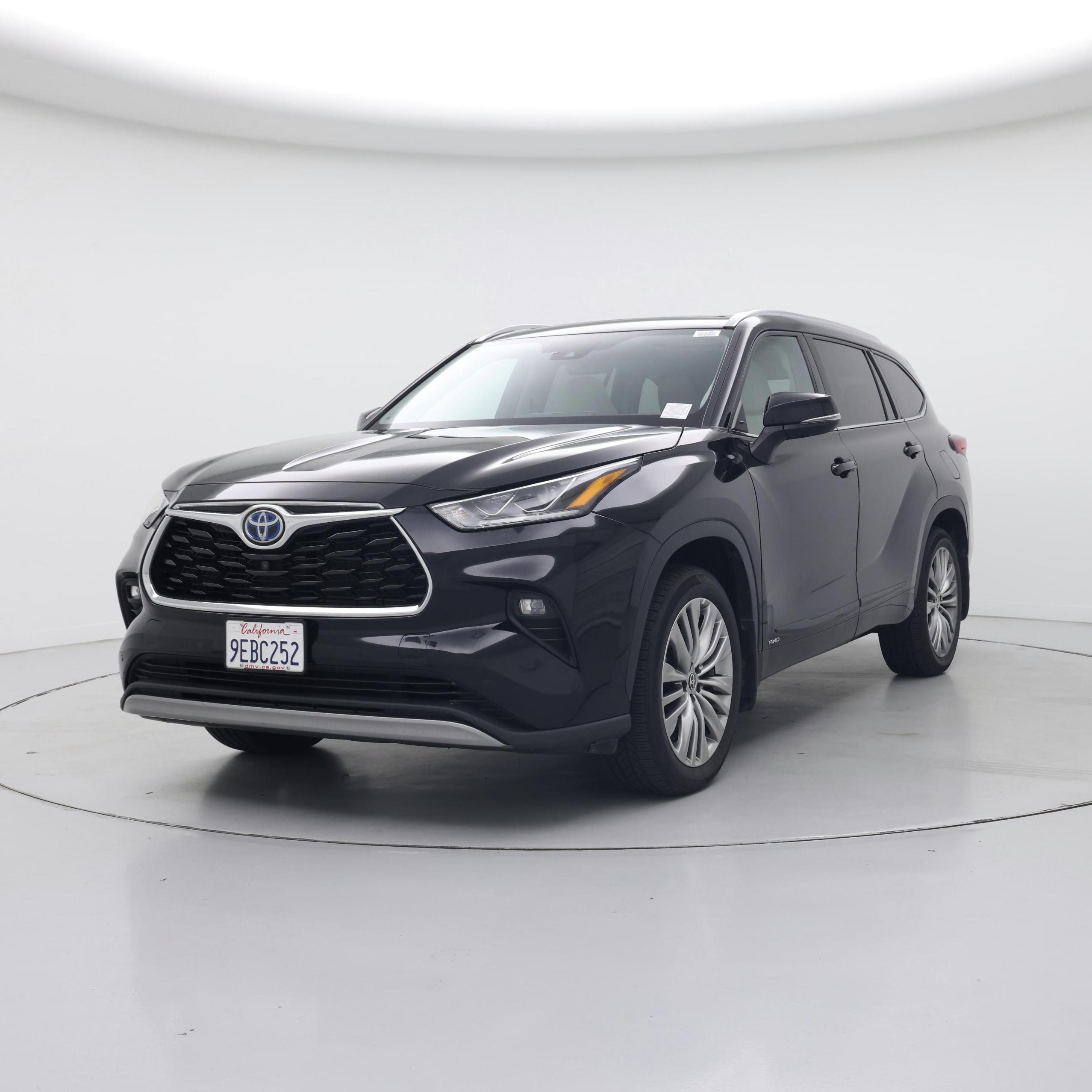 Thumbnail: 2022 Toyota Highlander - 4