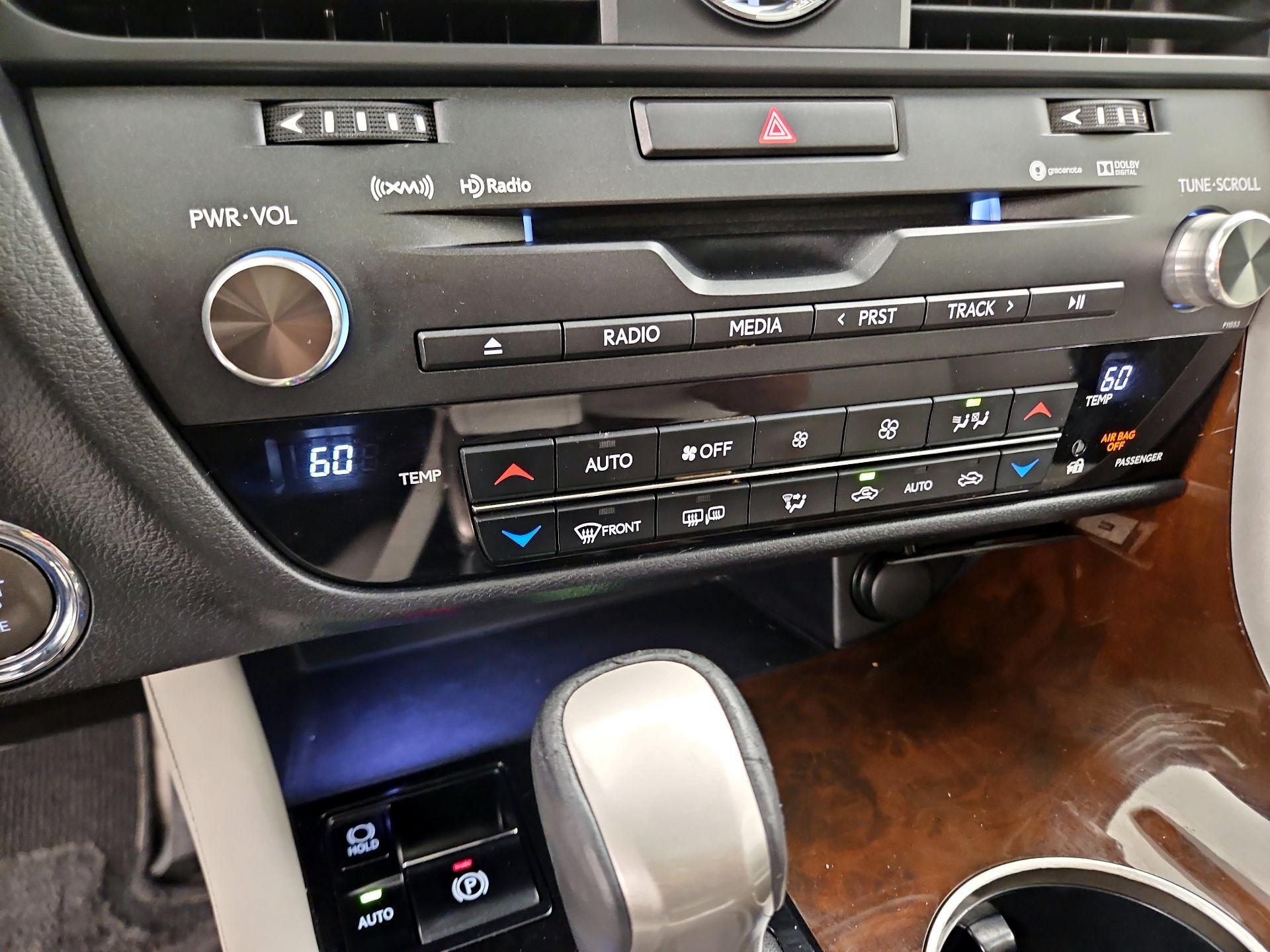 Thumbnail: 2017 Lexus RX - 17