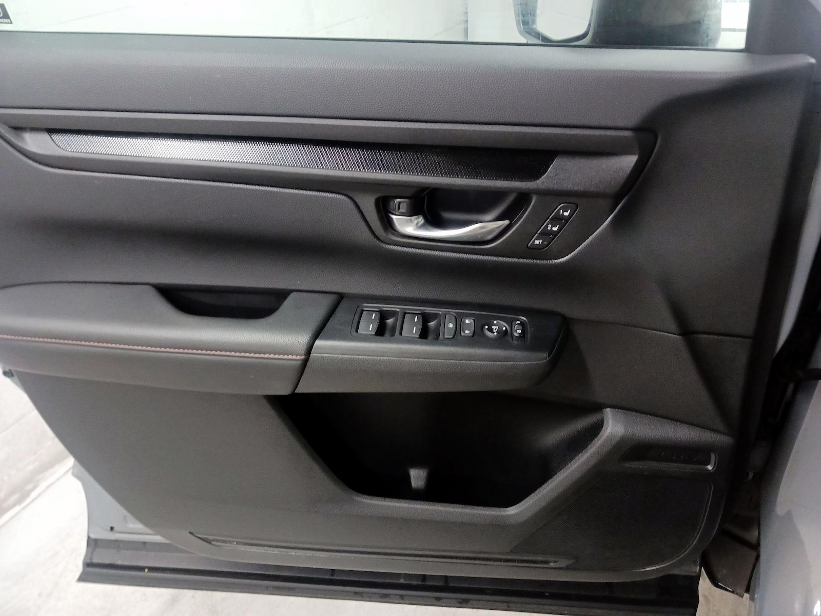 2025 Honda CR-V Sport-L - Photo 13