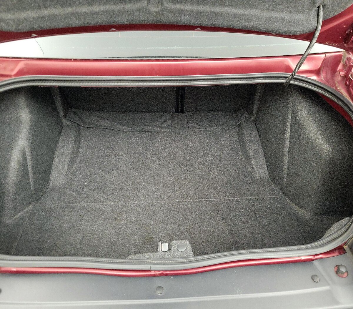 Trunk/Cargo (Seats Up)