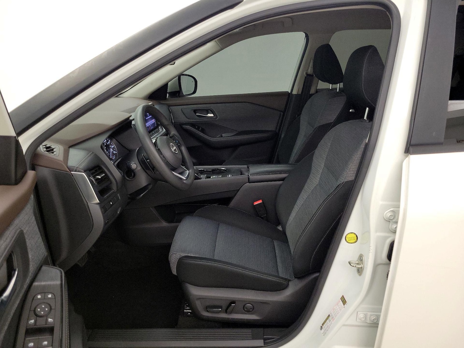 2023 Nissan Rogue SV - Photo 12